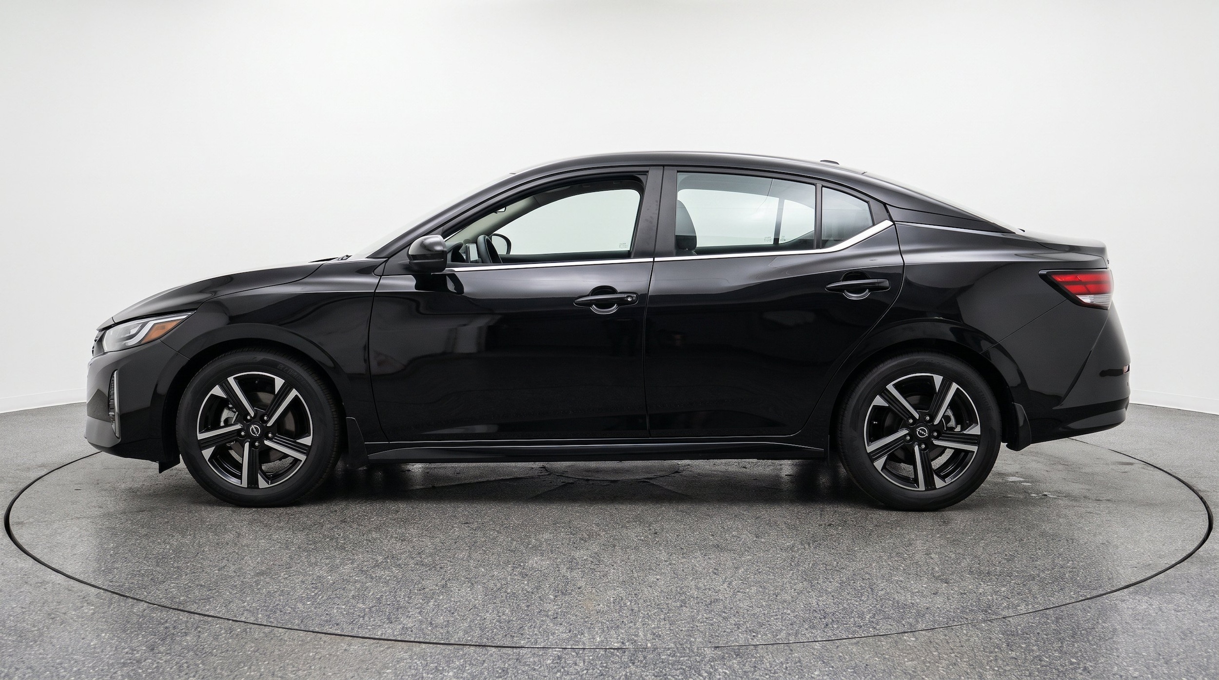 Thumbnail: 2025 Nissan Sentra - 5