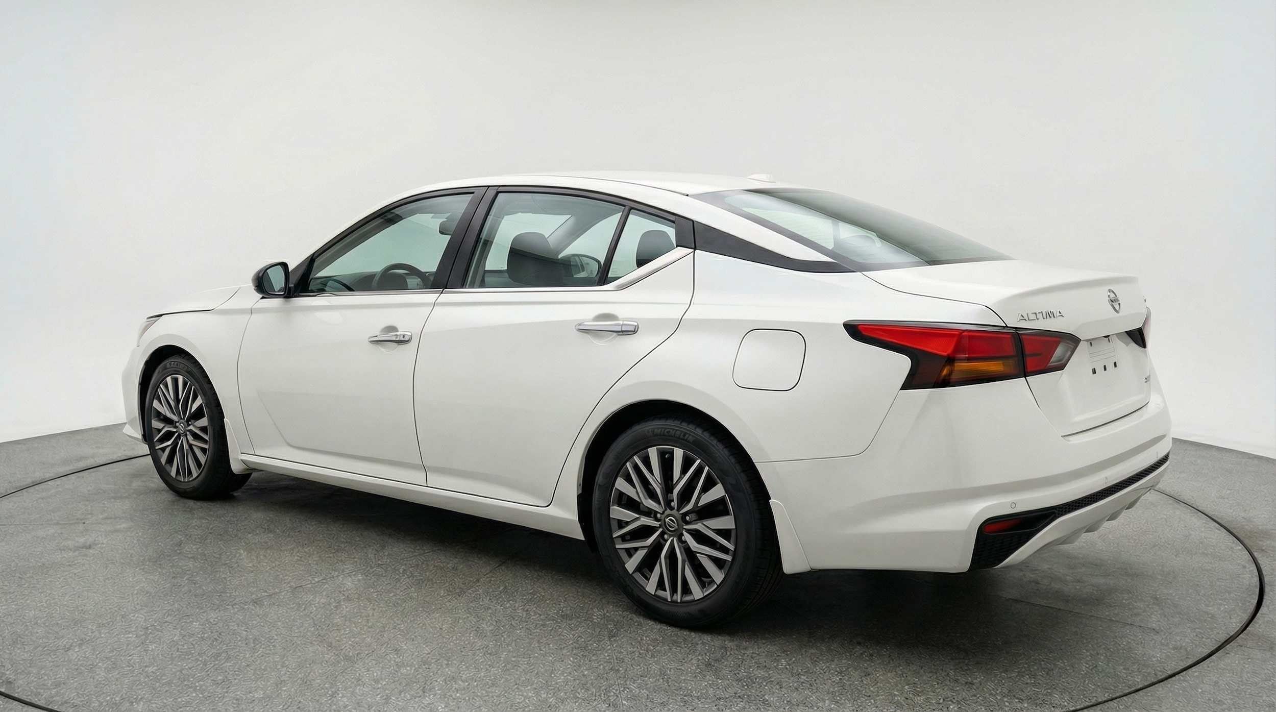 Thumbnail: 2025 Nissan Altima - 5