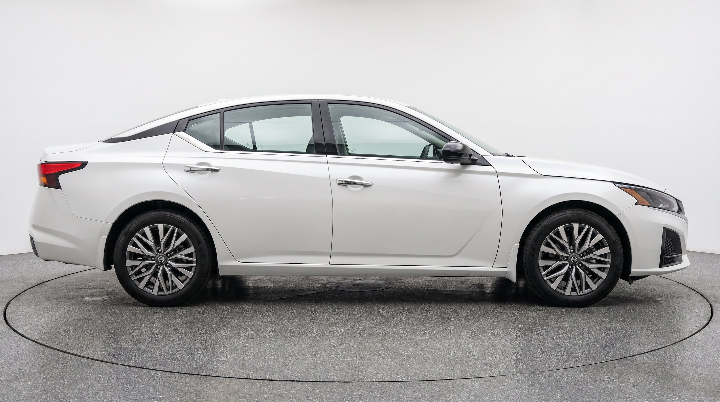 Thumbnail: 2025 Nissan Altima - 10
