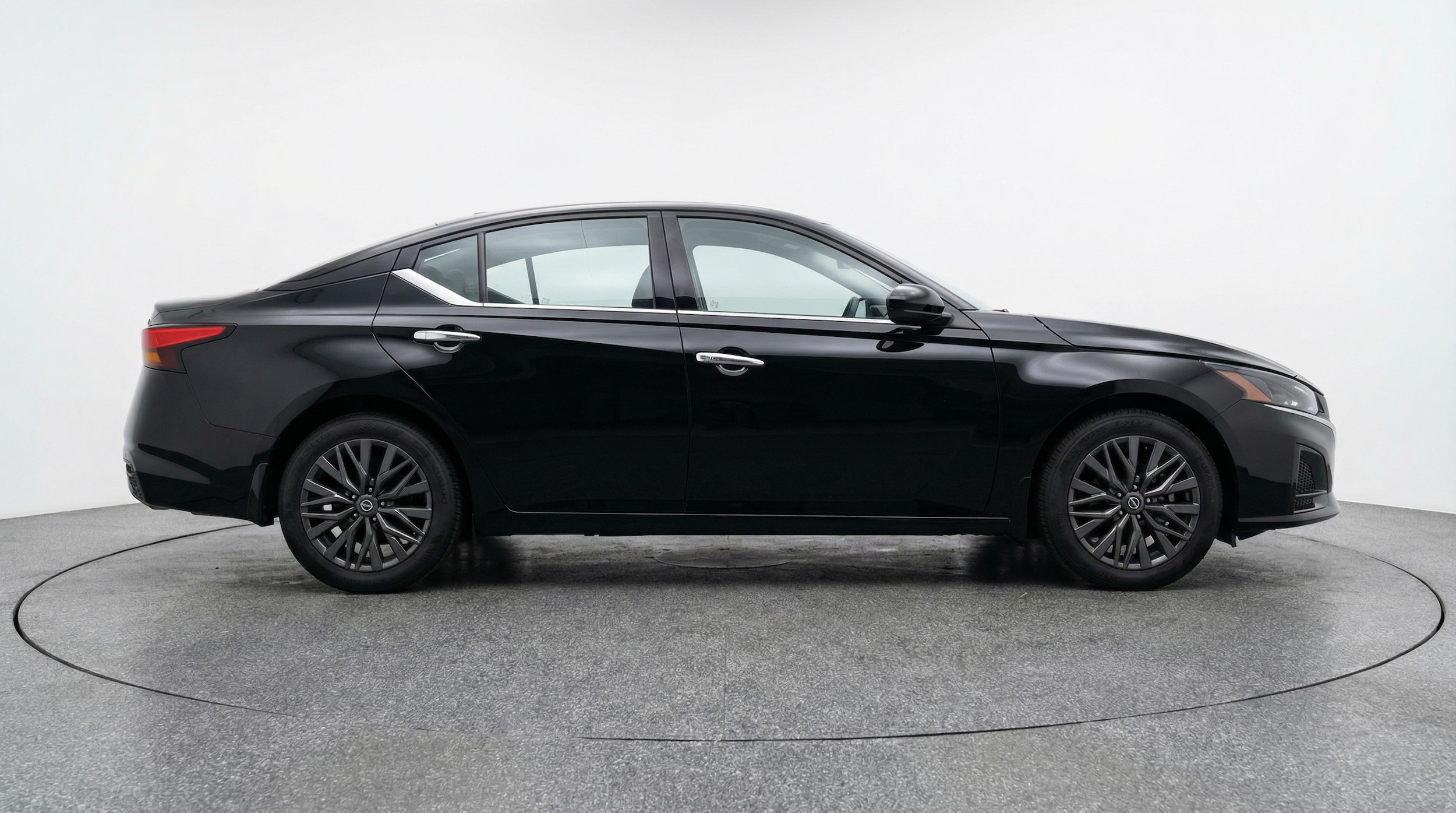 Thumbnail: 2025 Nissan Altima - 8