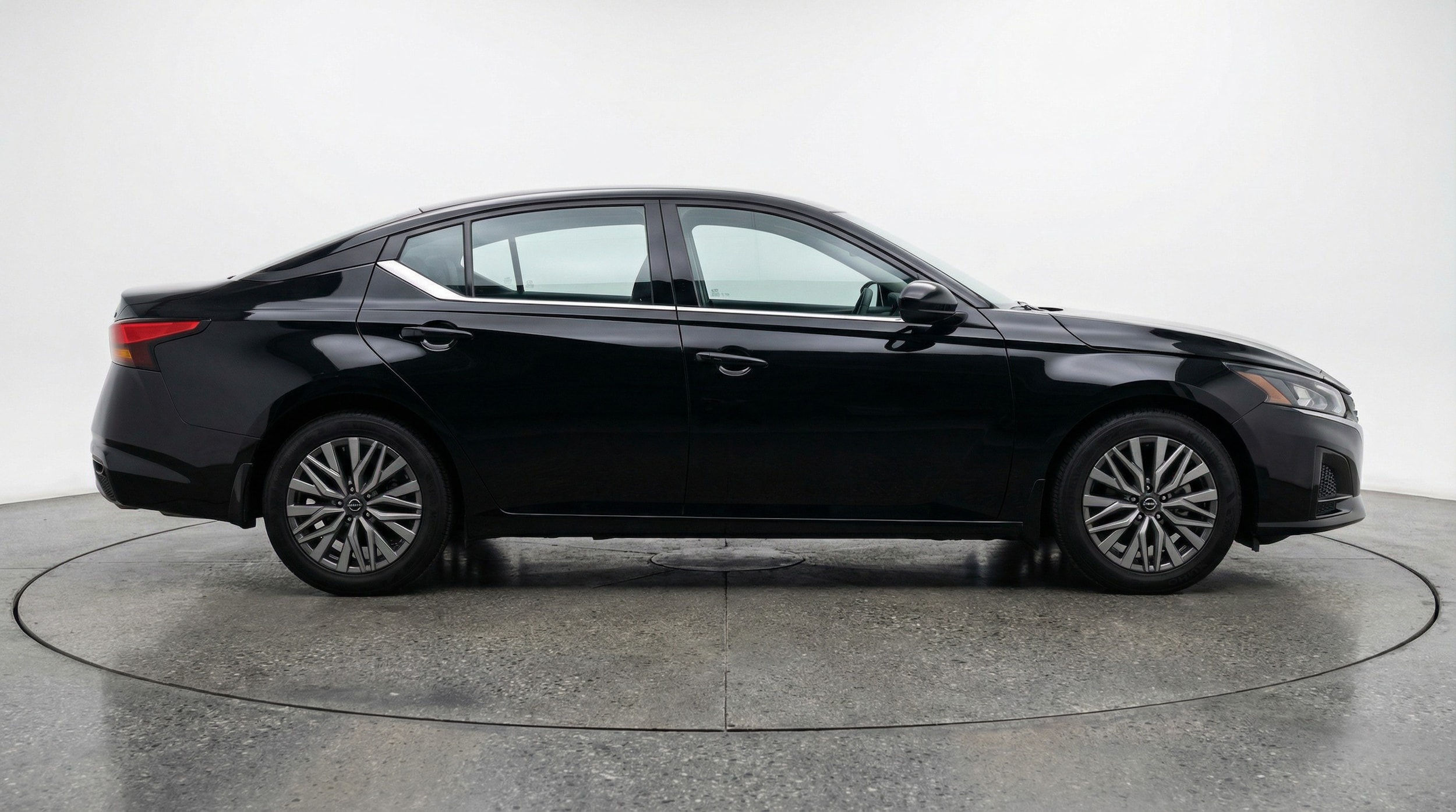 Thumbnail: 2025 Nissan Altima - 8