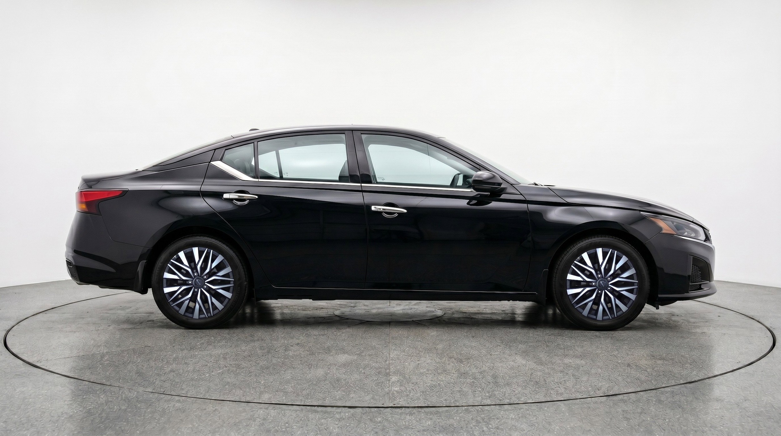 Thumbnail: 2025 Nissan Altima - 11