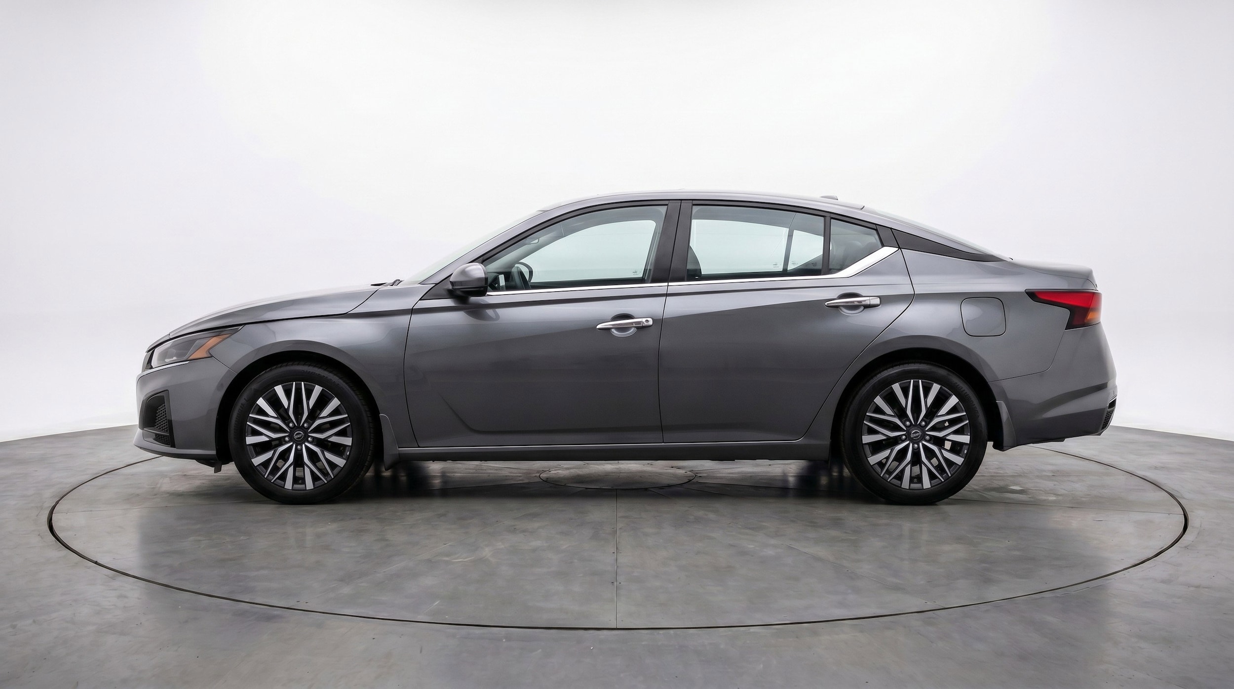 Thumbnail: 2025 Nissan Altima - 5