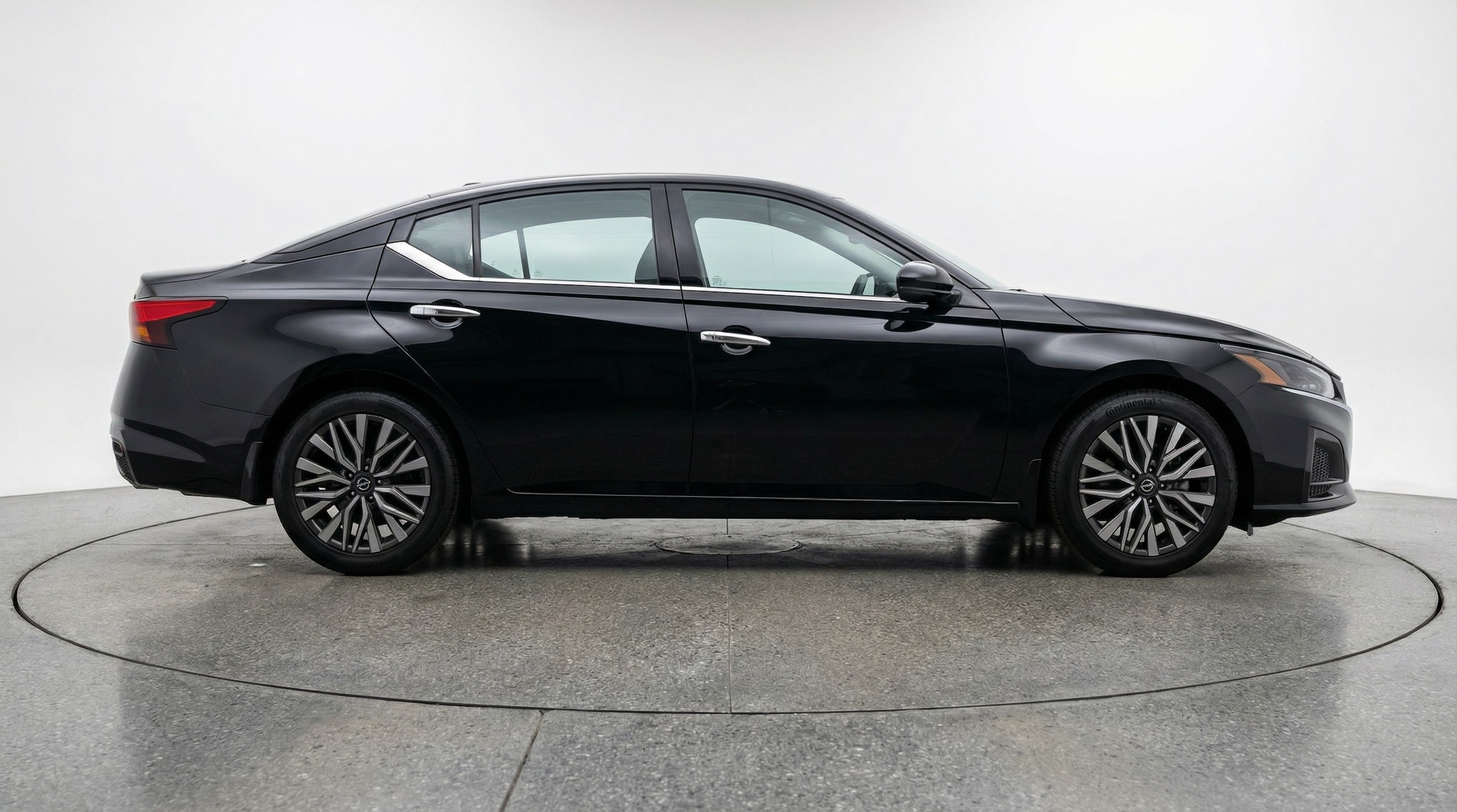Thumbnail: 2025 Nissan Altima - 8