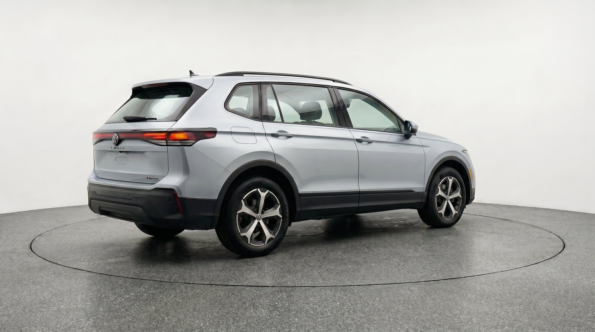 Thumbnail: 2026 Volkswagen Tiguan - 9