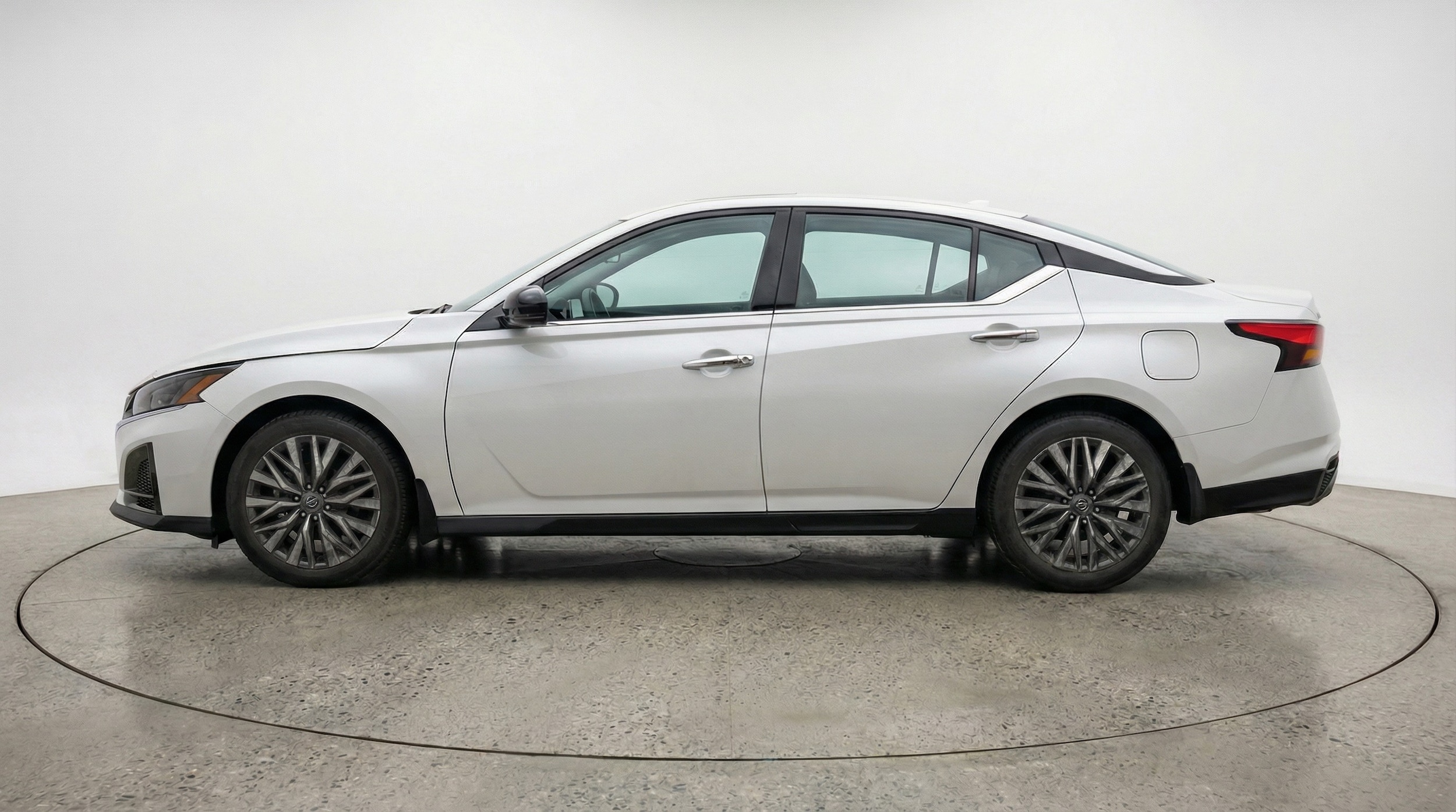 Thumbnail: 2025 Nissan Altima - 4