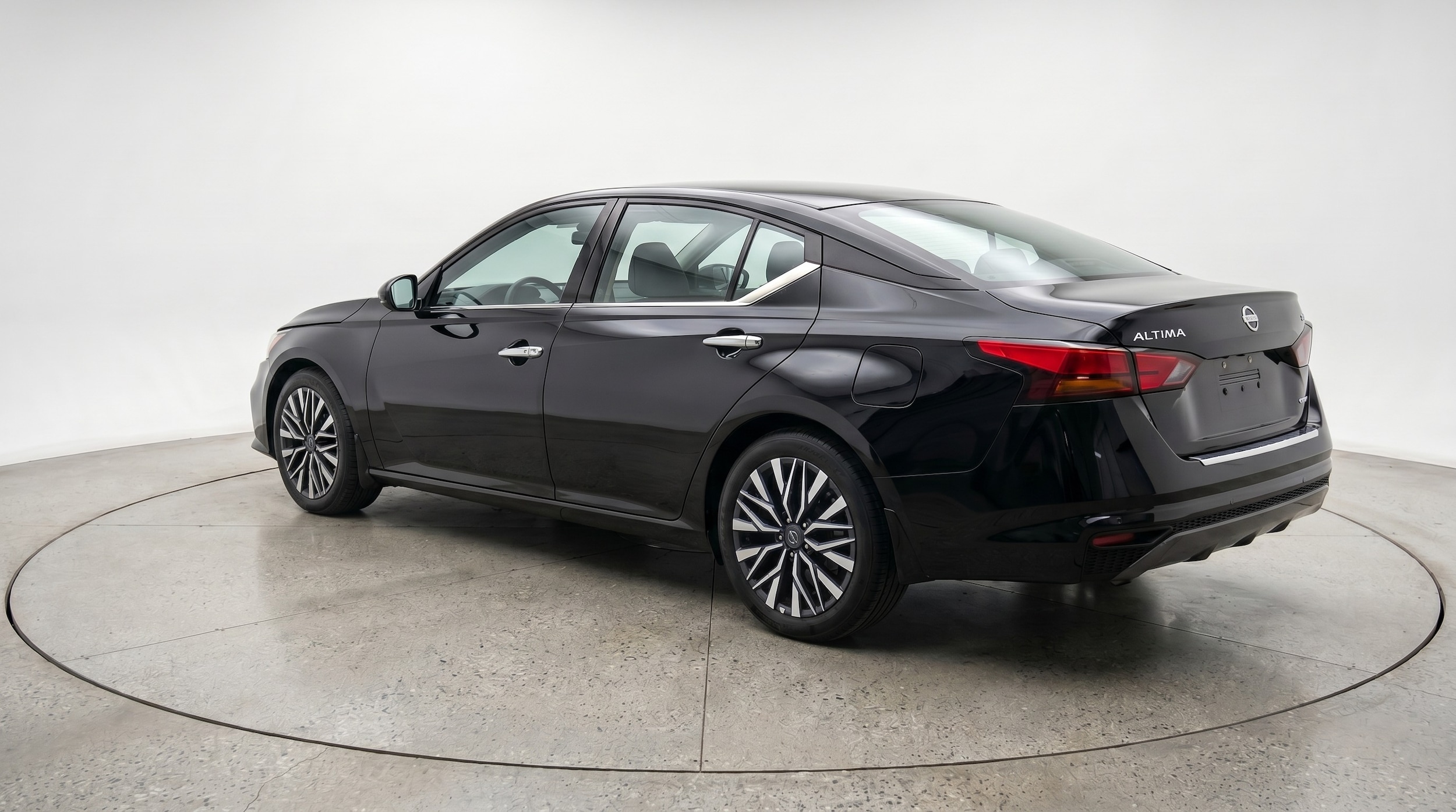 Thumbnail: 2025 Nissan Altima - 5