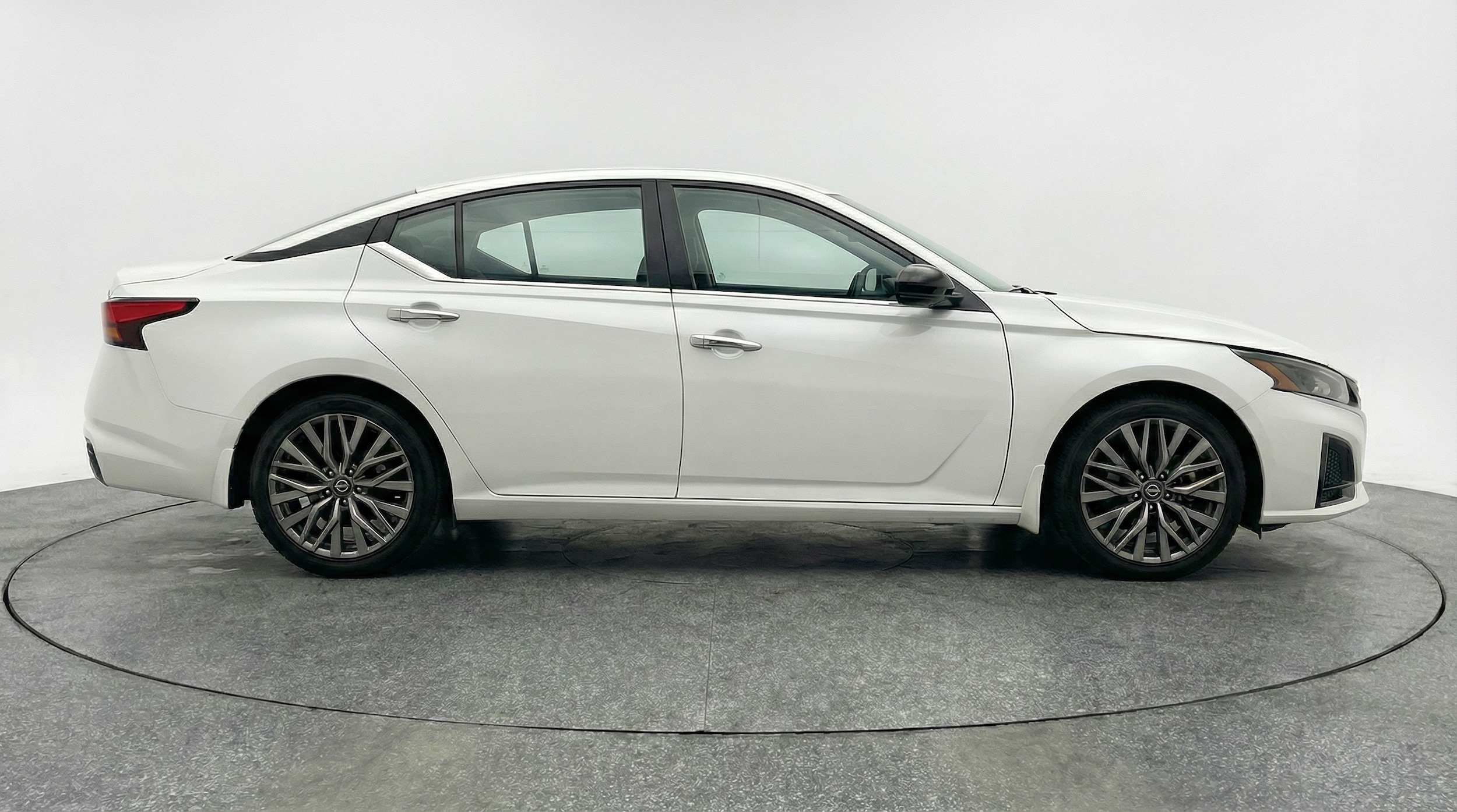 Thumbnail: 2025 Nissan Altima - 8