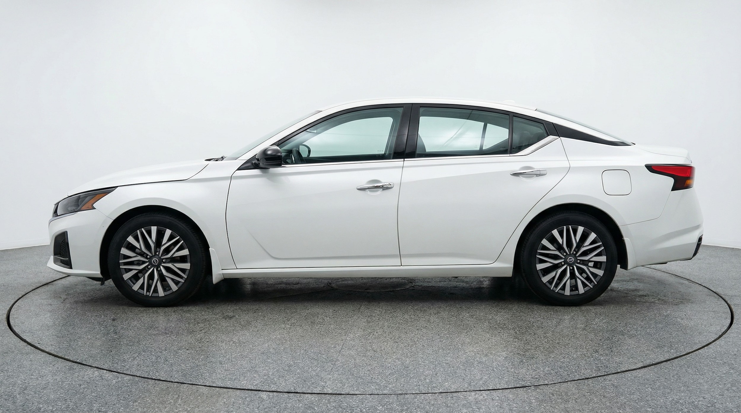 Thumbnail: 2025 Nissan Altima - 4