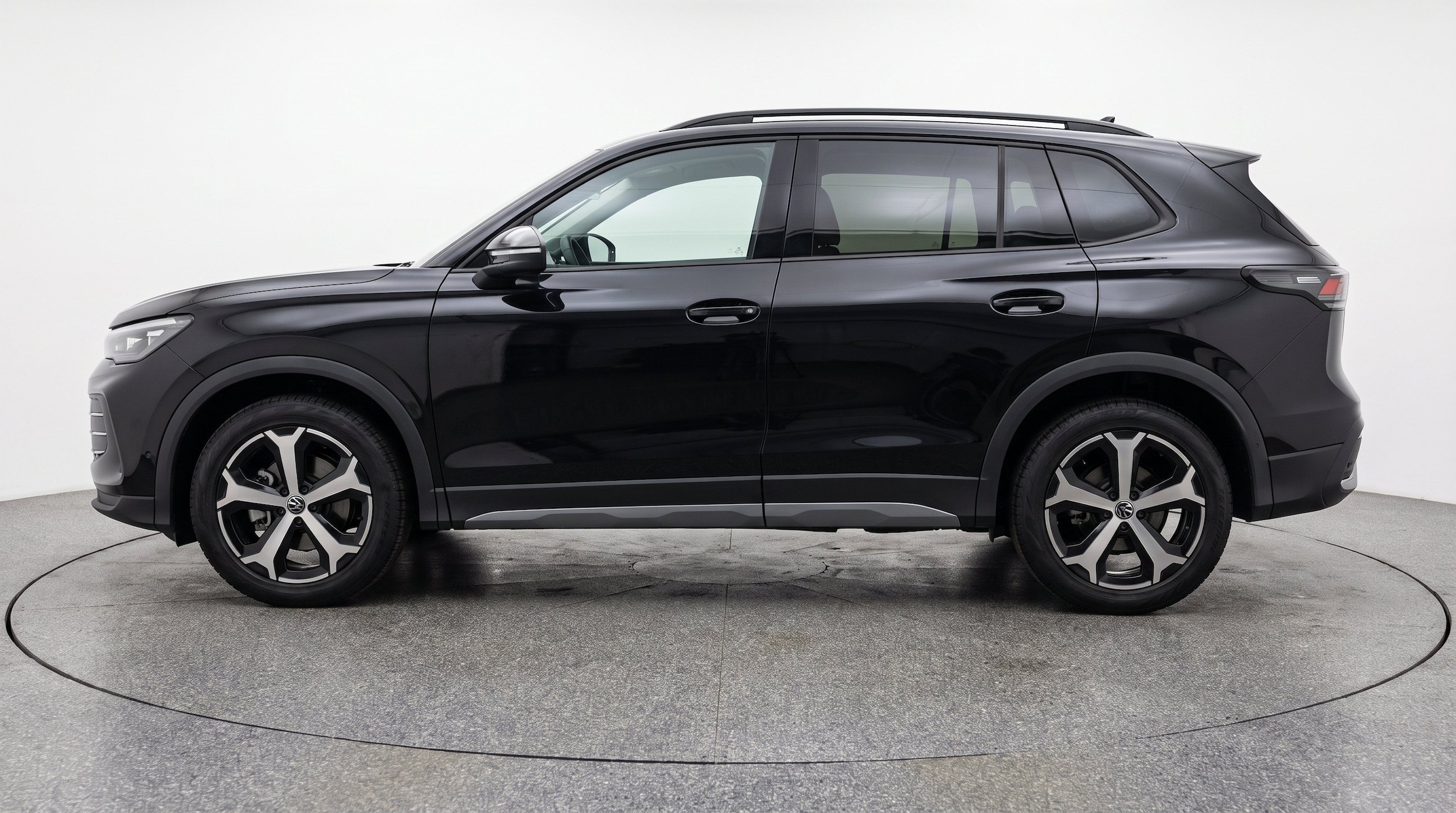 Thumbnail: 2026 Volkswagen Tiguan - 5