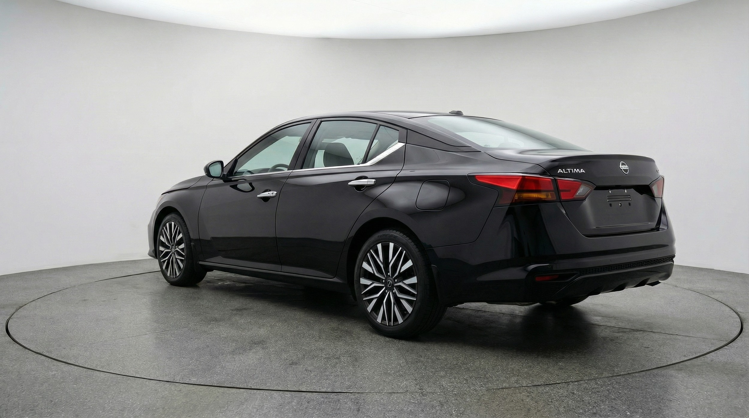 Thumbnail: 2025 Nissan Altima - 5