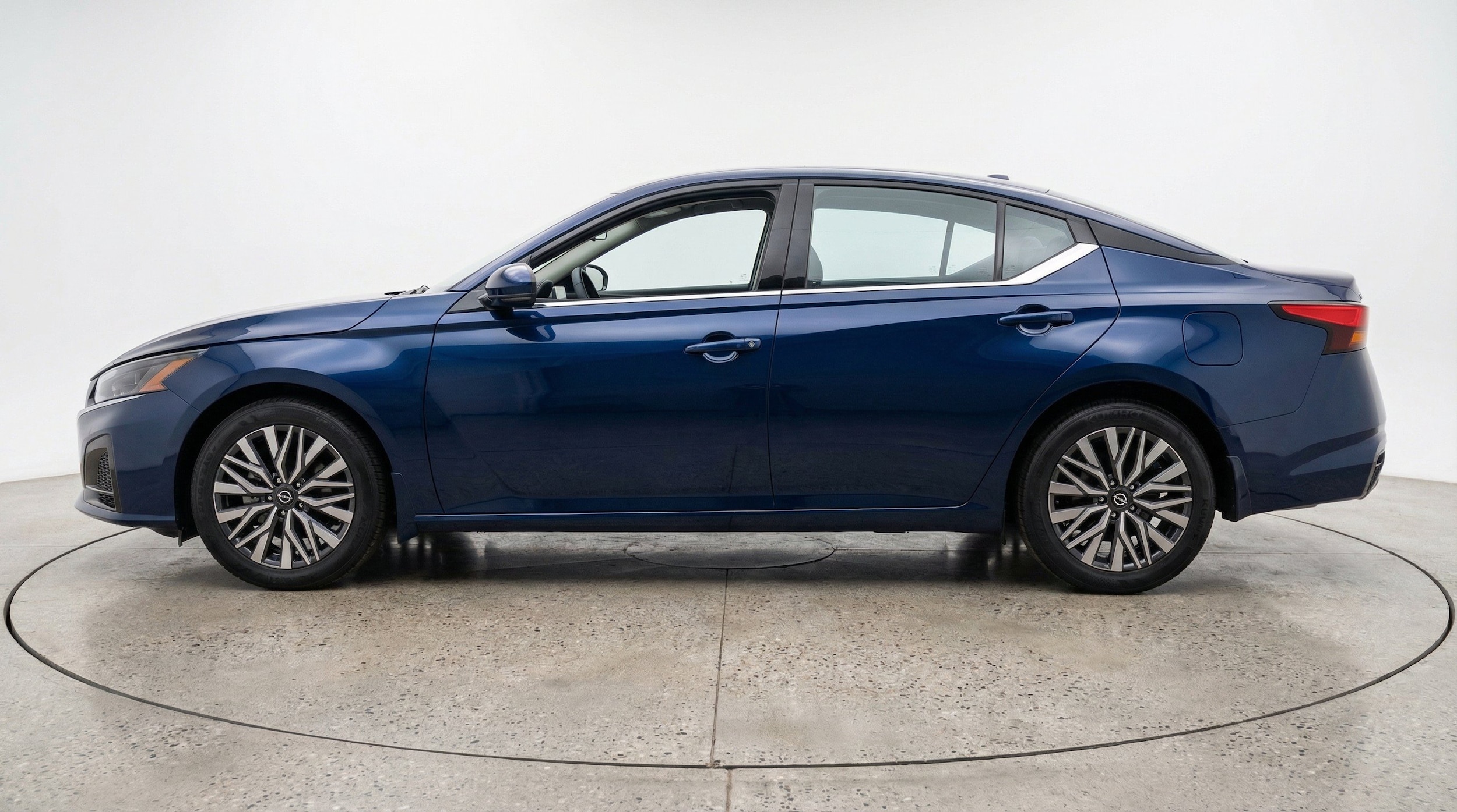 Thumbnail: 2026 Nissan Altima - 5