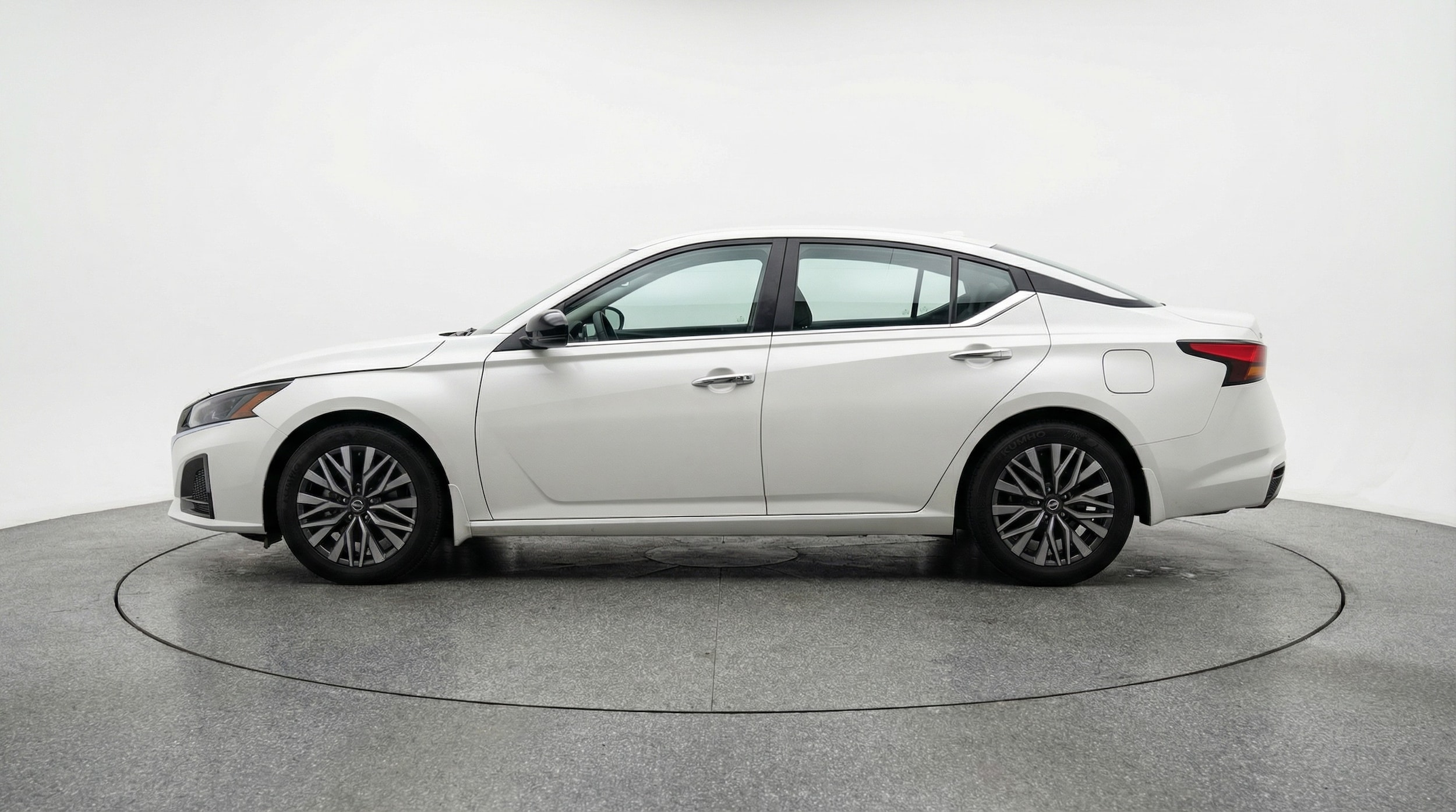 Thumbnail: 2025 Nissan Altima - 4