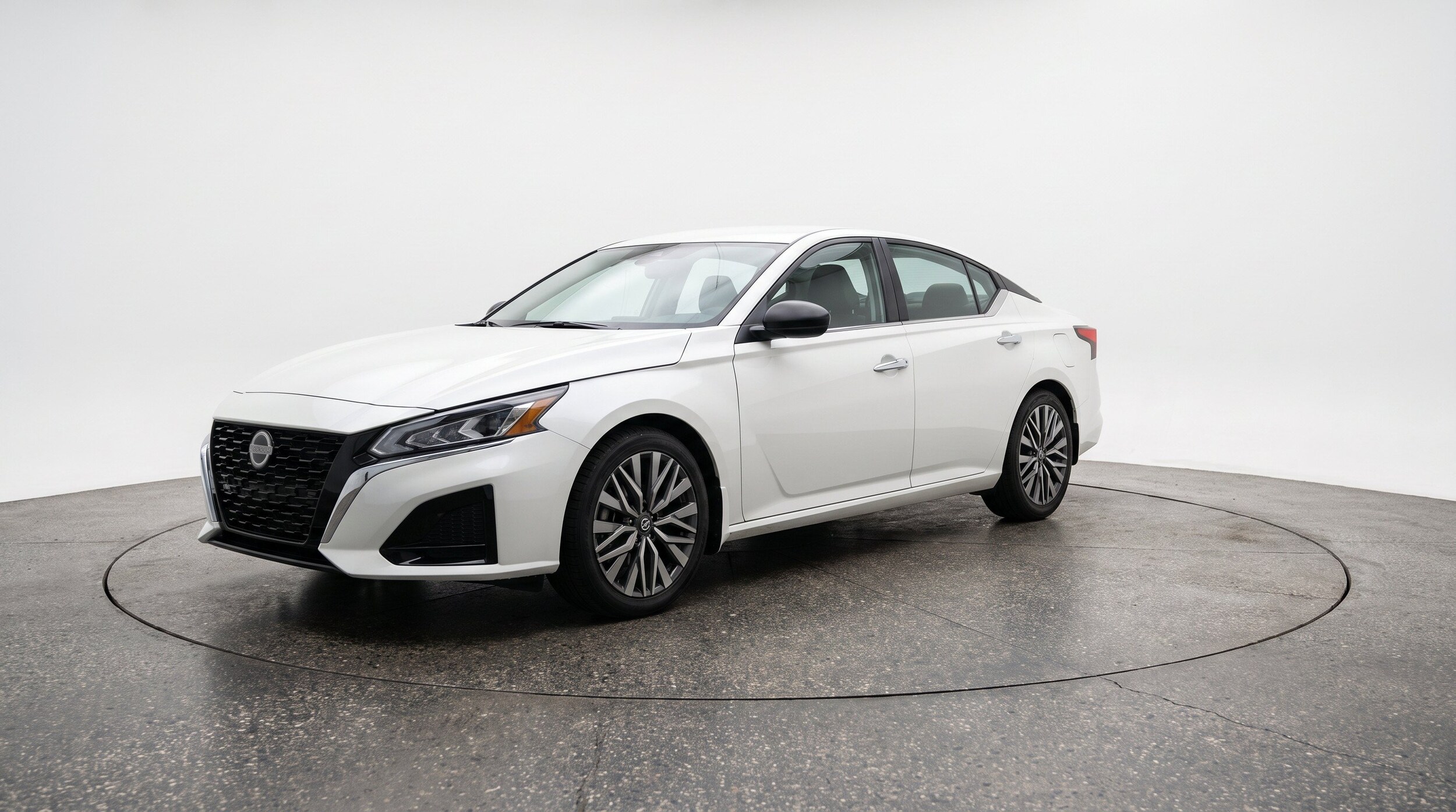 Thumbnail: 2025 Nissan Altima - 3