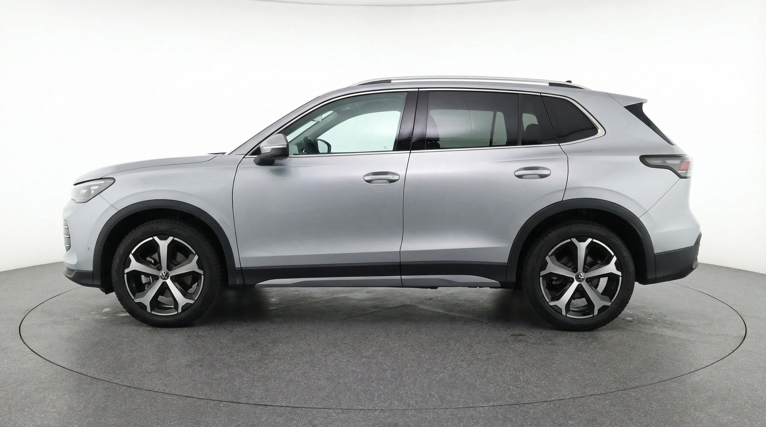 Thumbnail: 2026 Volkswagen Tiguan - 5