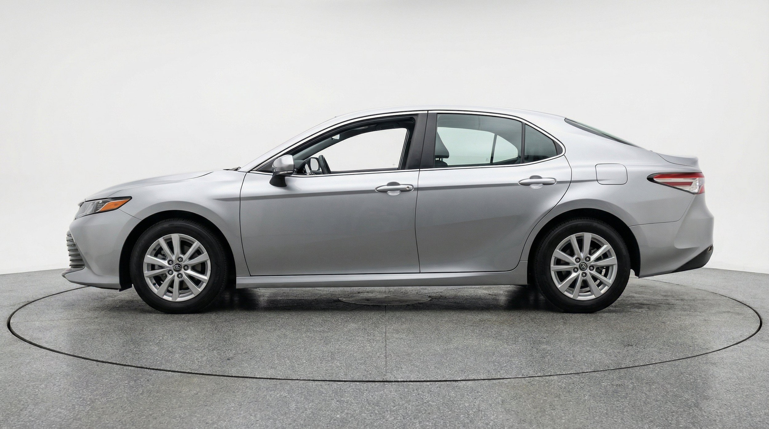 Thumbnail: 2025 Toyota Camry - 5
