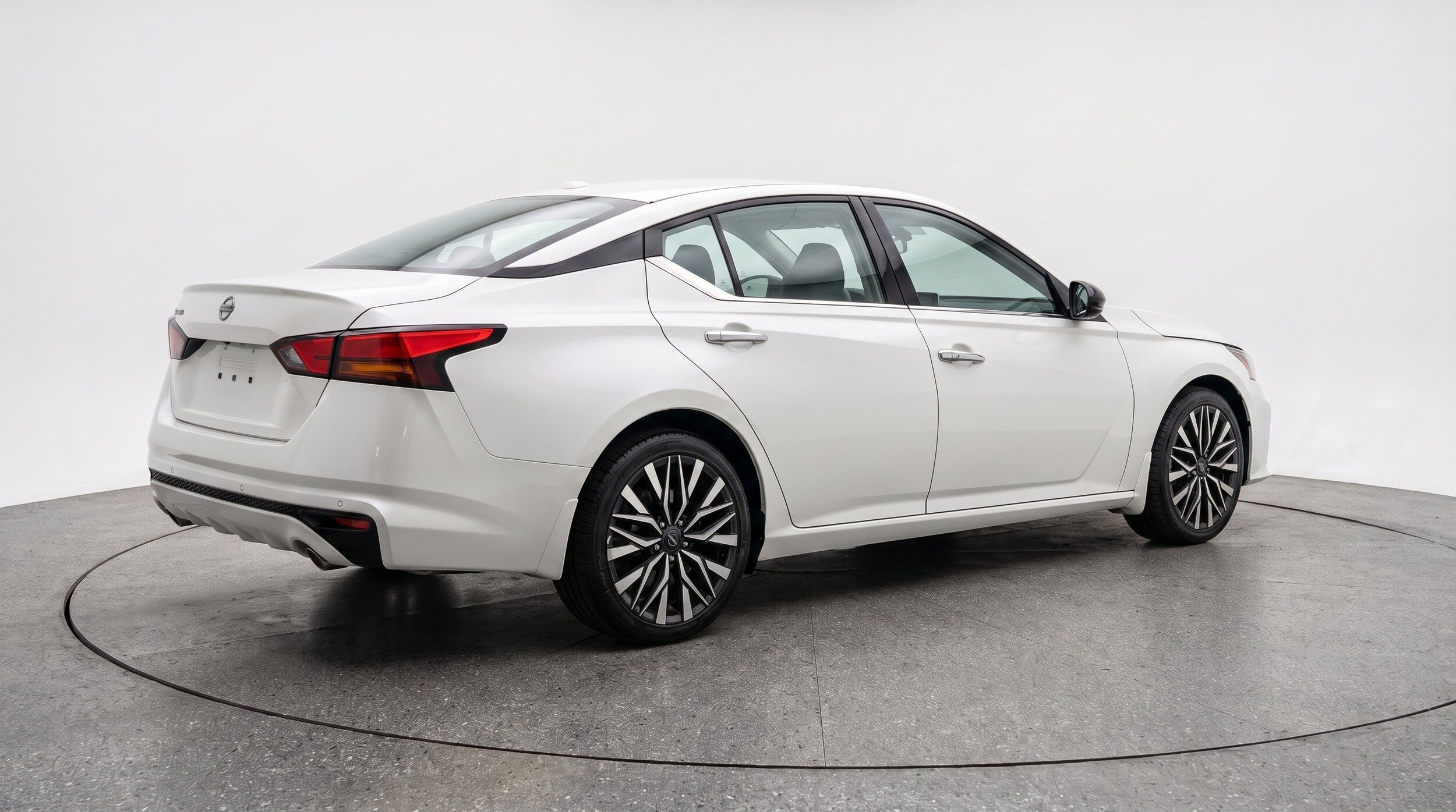 Thumbnail: 2025 Nissan Altima - 9