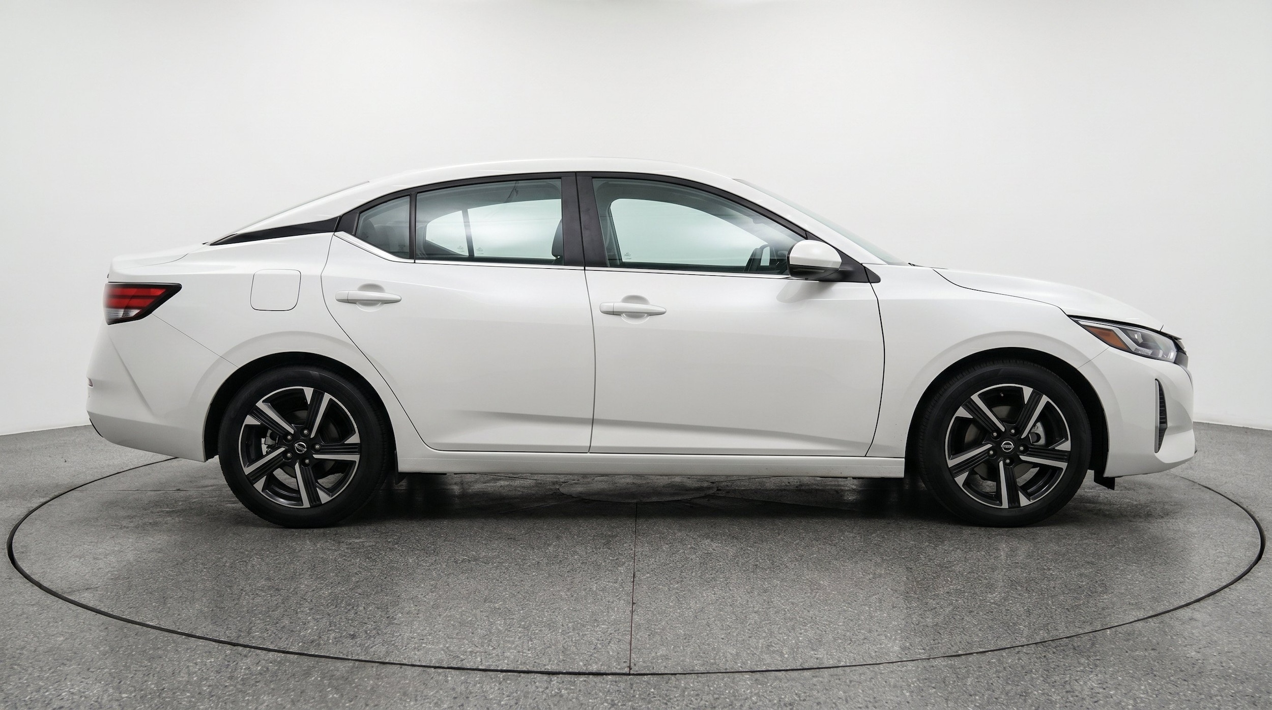 Thumbnail: 2025 Nissan Sentra - 11