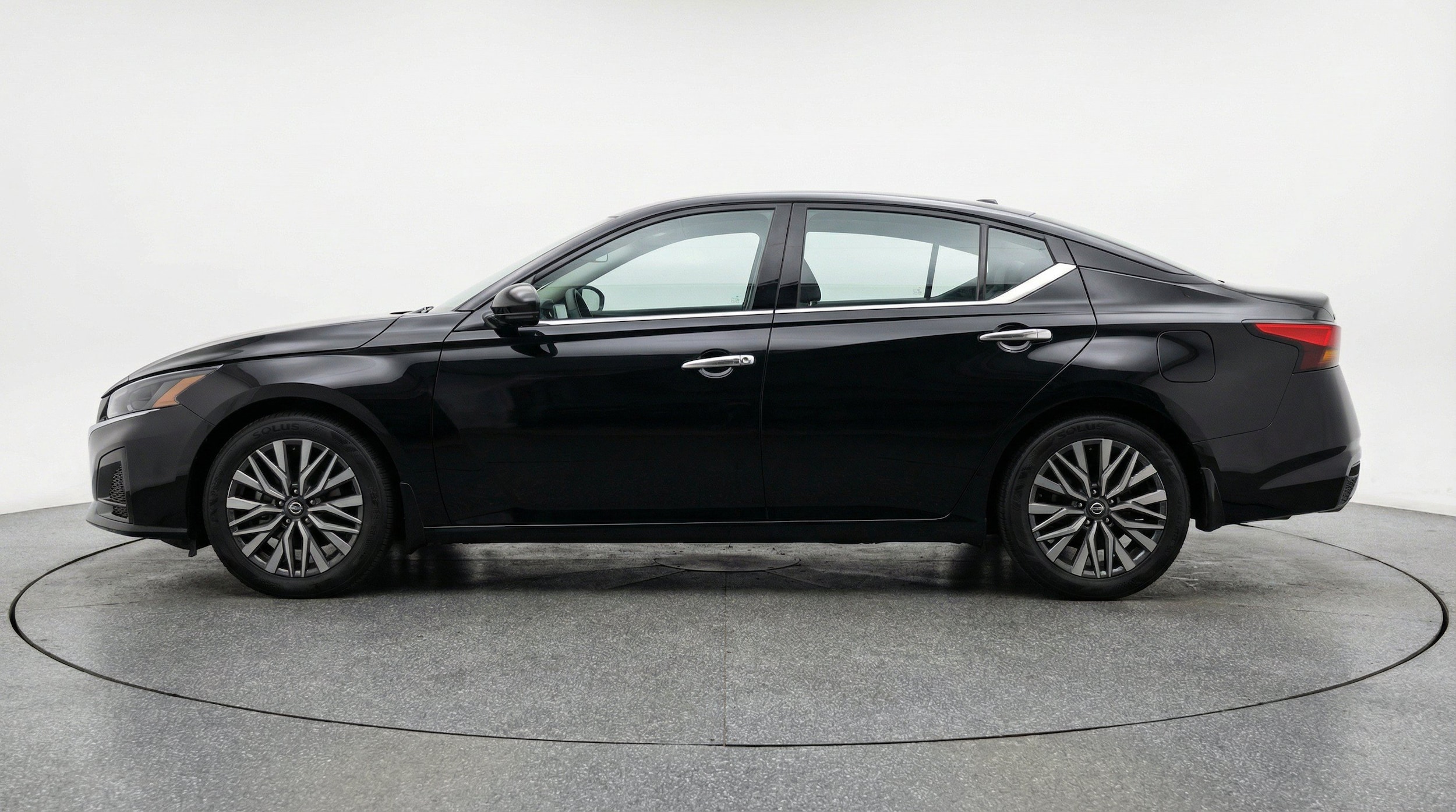 Thumbnail: 2025 Nissan Altima - 5