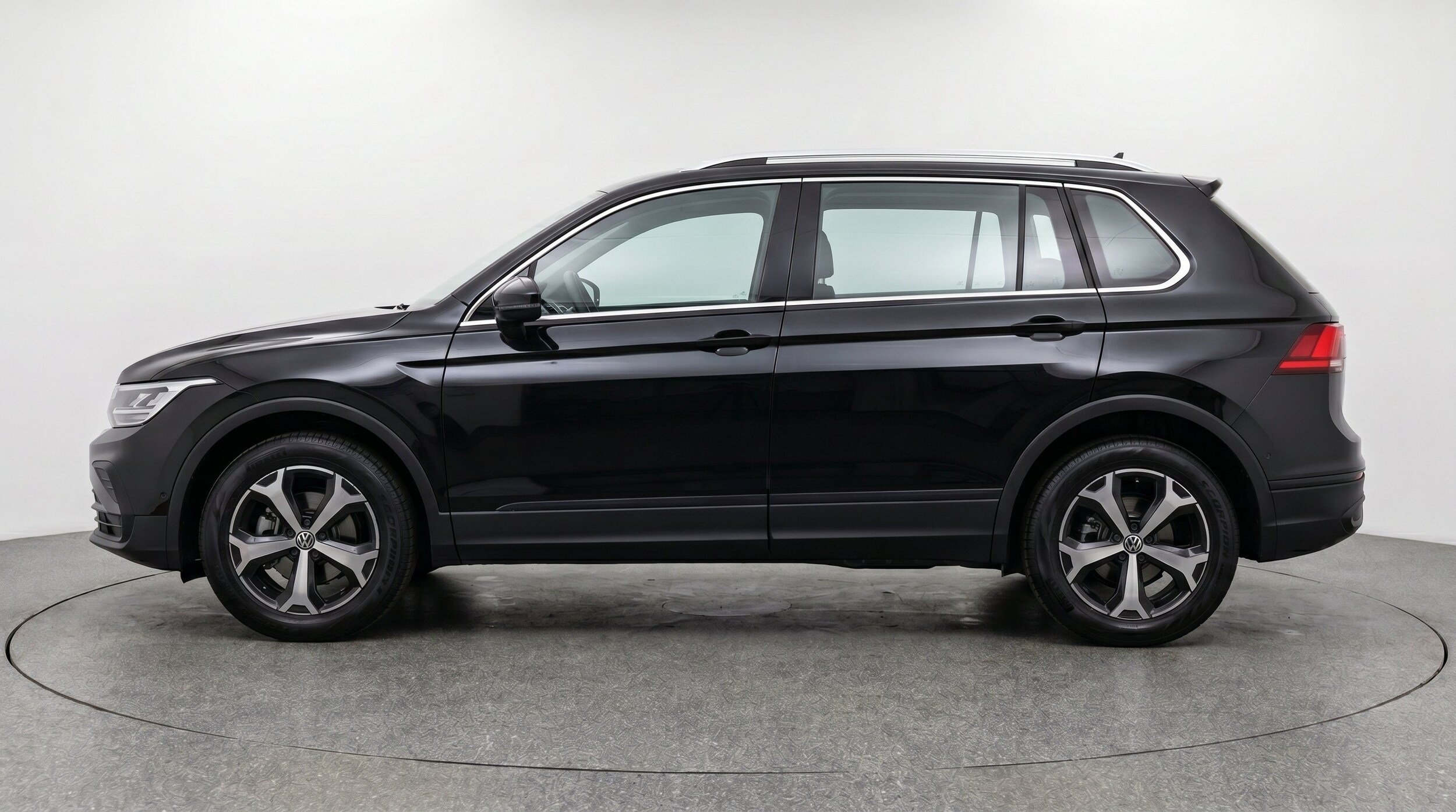 Thumbnail: 2026 Volkswagen Tiguan - 5