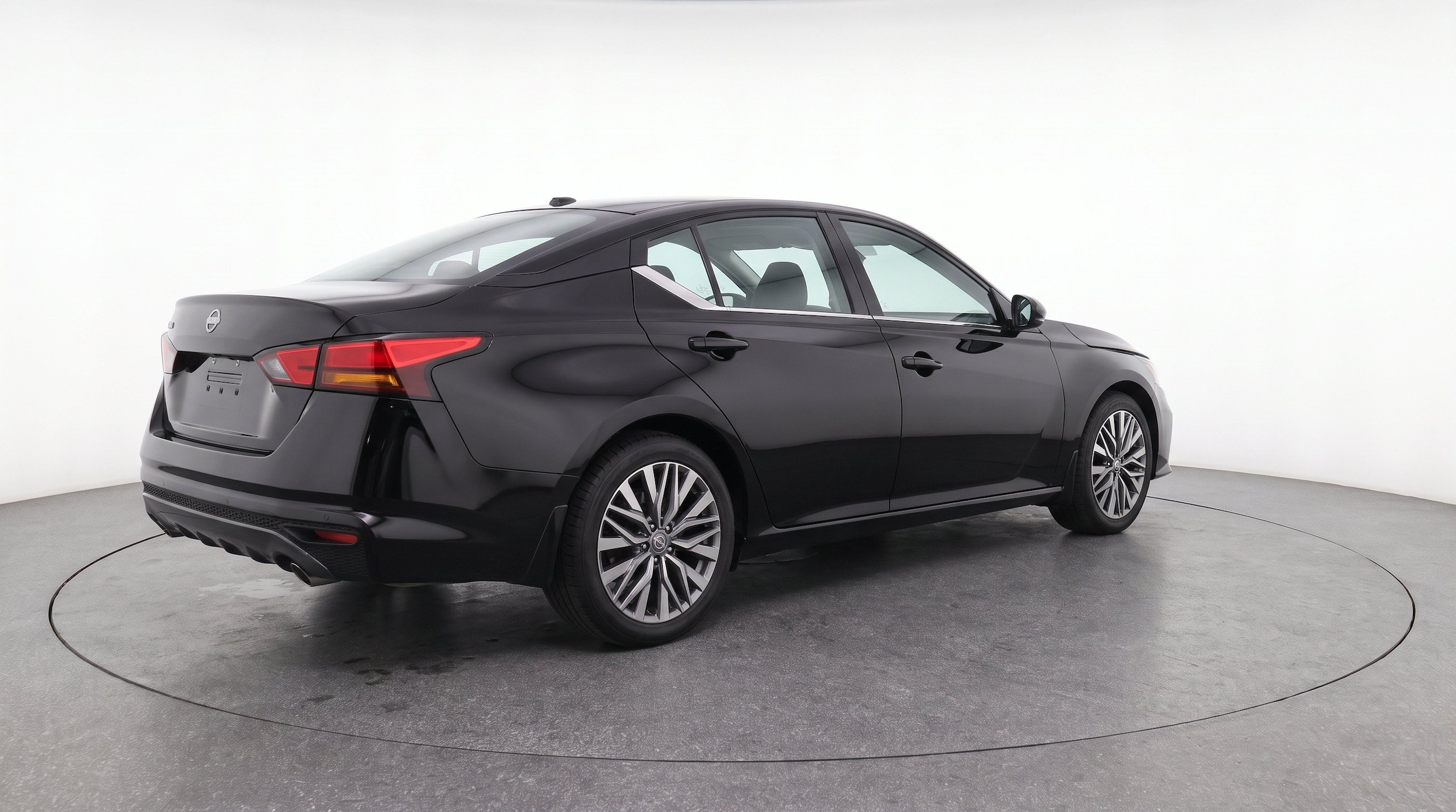 Thumbnail: 2025 Nissan Altima - 9