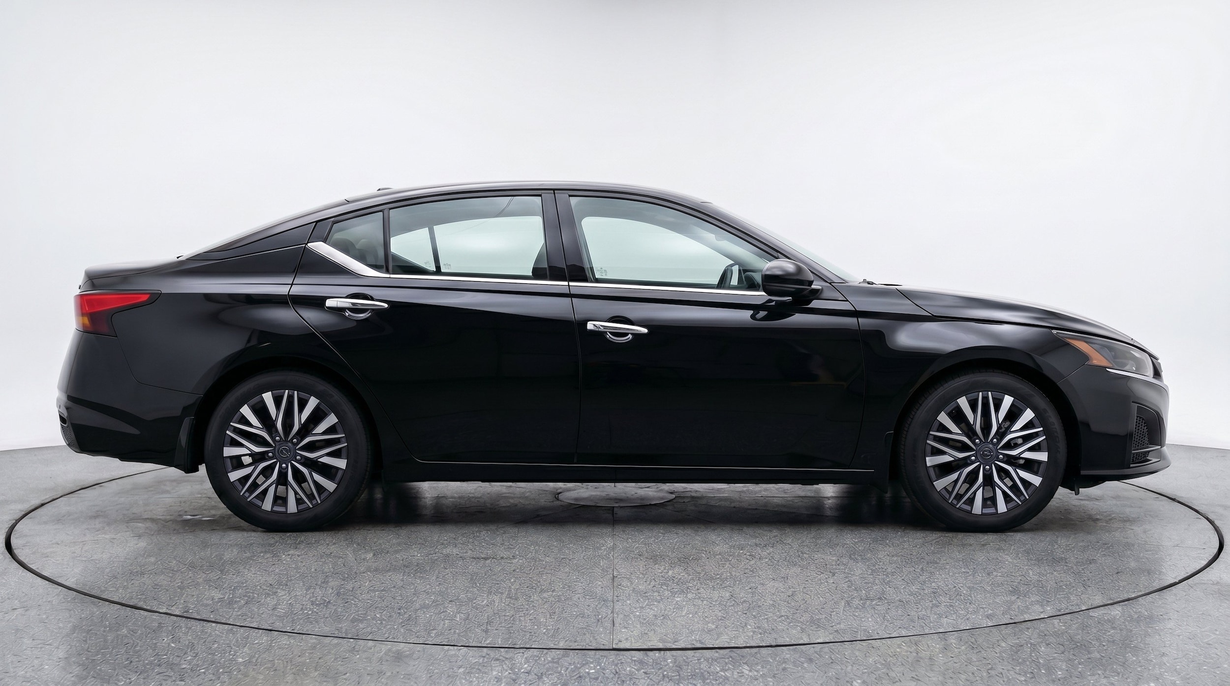 Thumbnail: 2025 Nissan Altima - 11