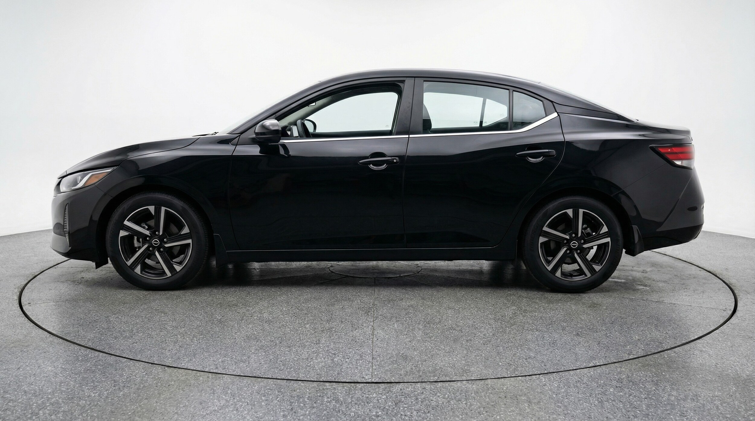 Thumbnail: 2025 Nissan Sentra - 4
