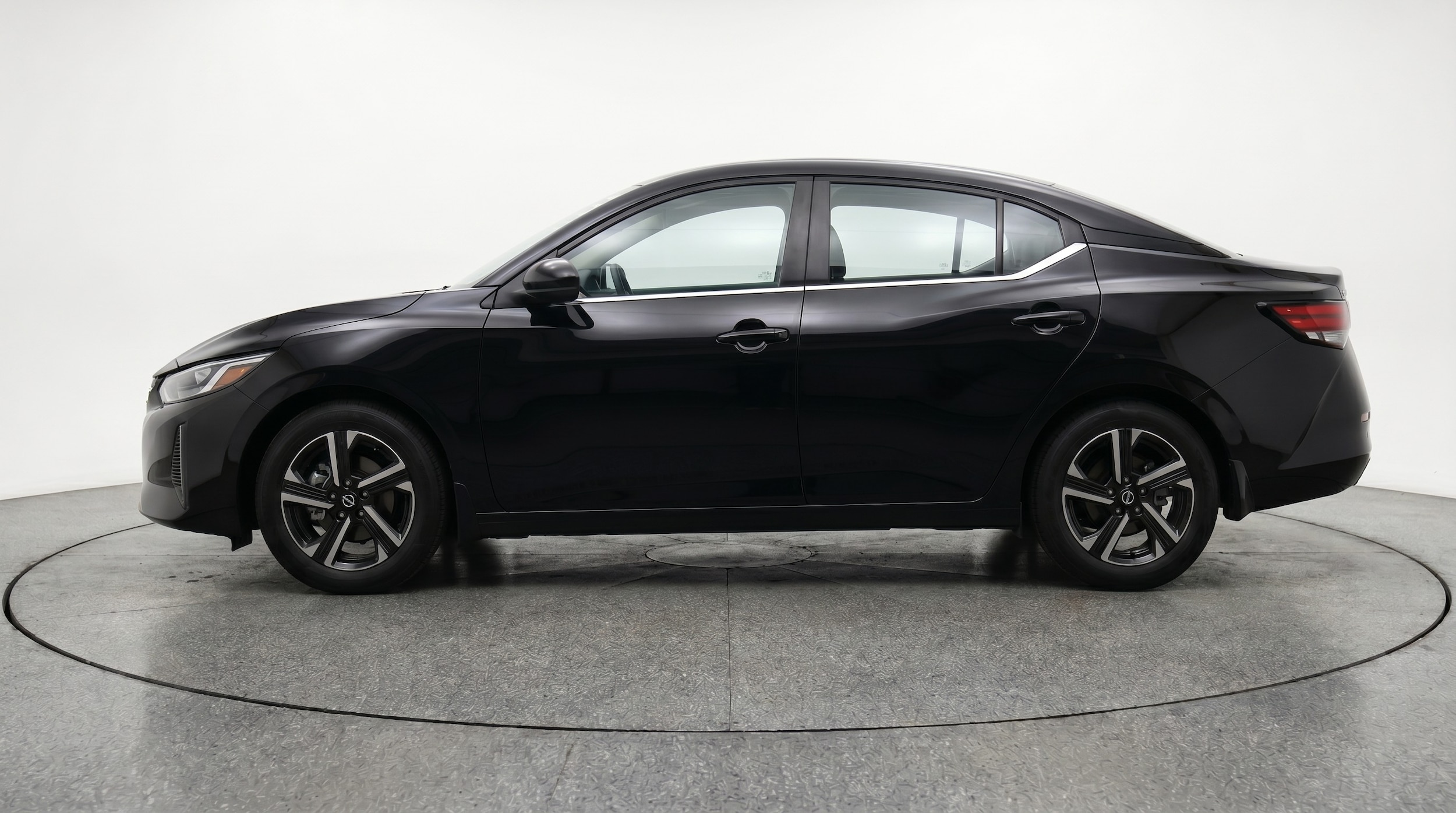 Thumbnail: 2025 Nissan Sentra - 4