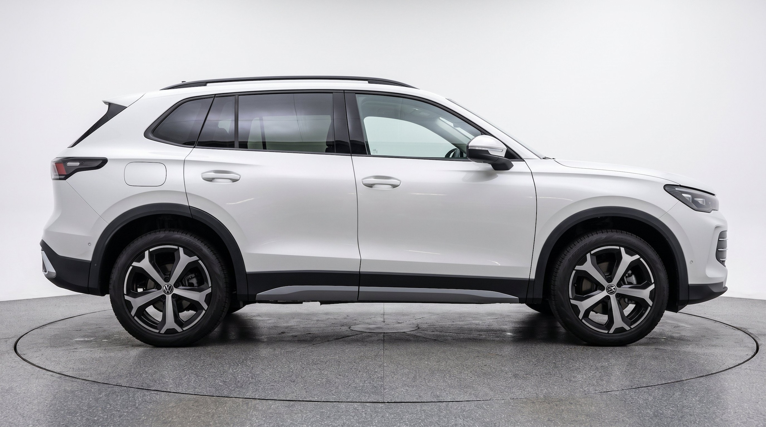 Thumbnail: 2026 Volkswagen Tiguan - 11