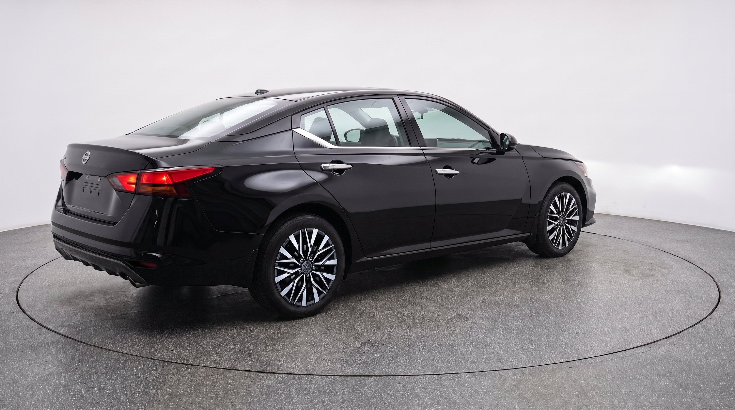 Thumbnail: 2025 Nissan Altima - 9