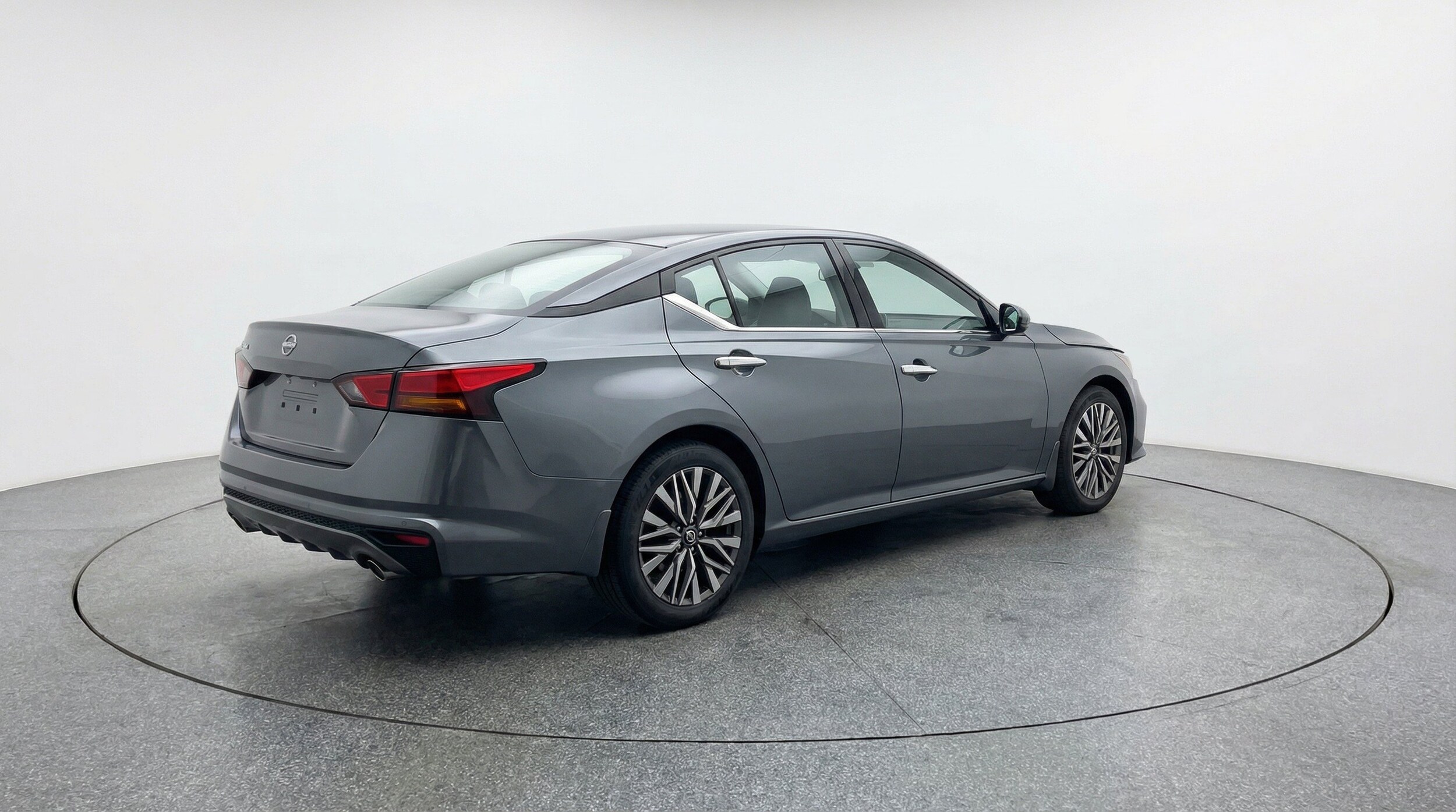 Thumbnail: 2025 Nissan Altima - 9