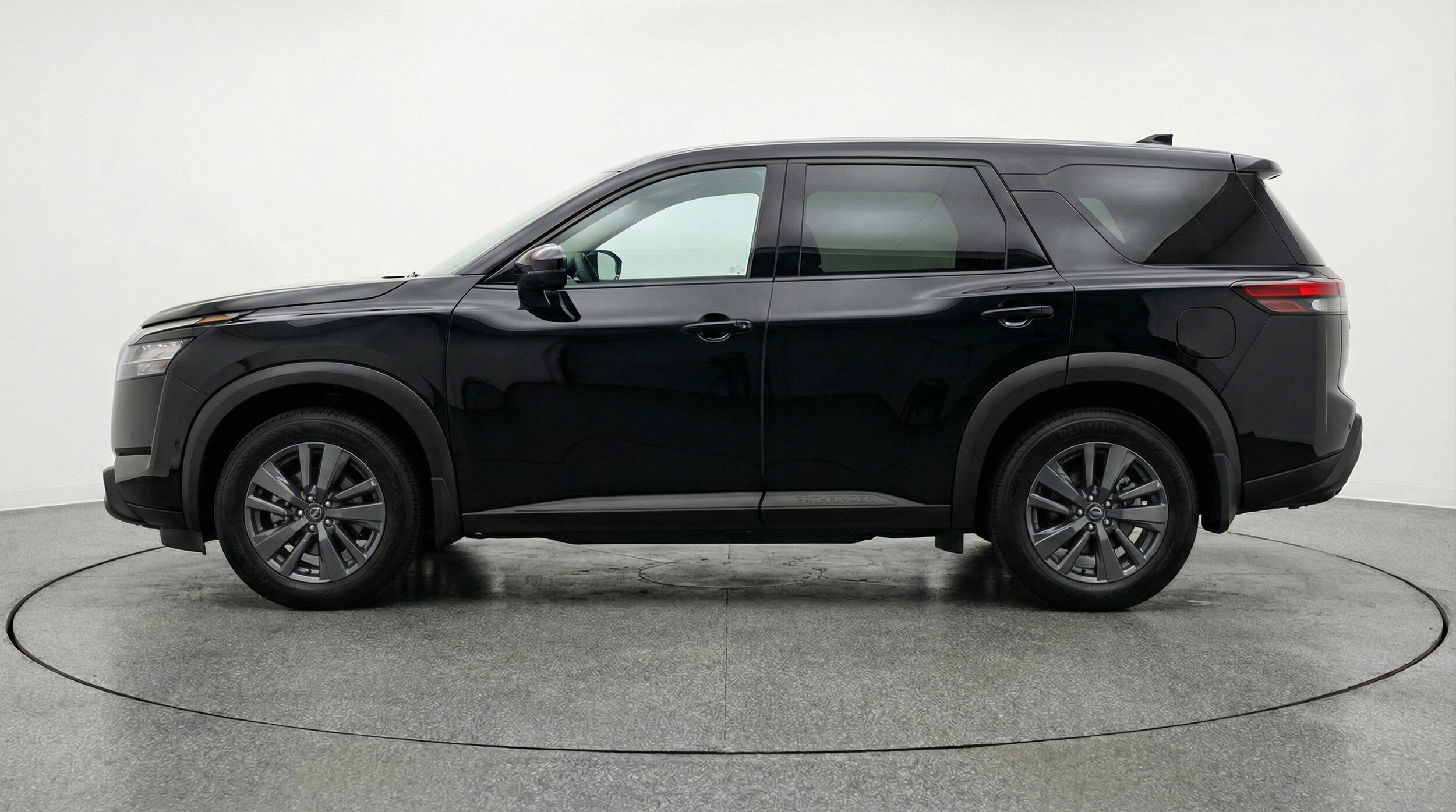 Thumbnail: 2025 Nissan Pathfinder - 4