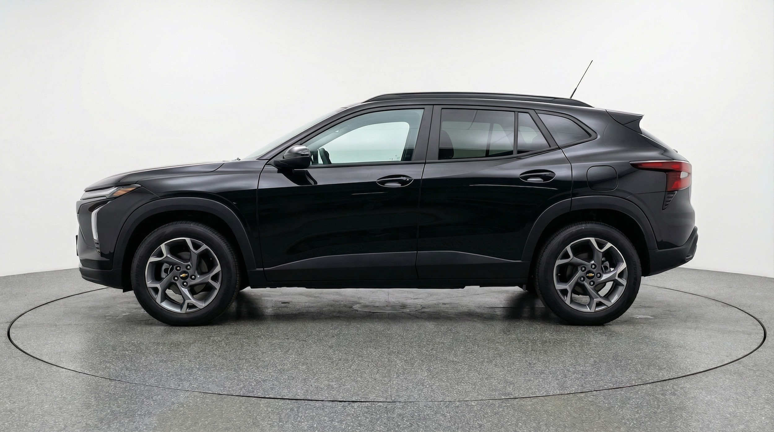 Thumbnail: 2025 Chevrolet Trax - 4