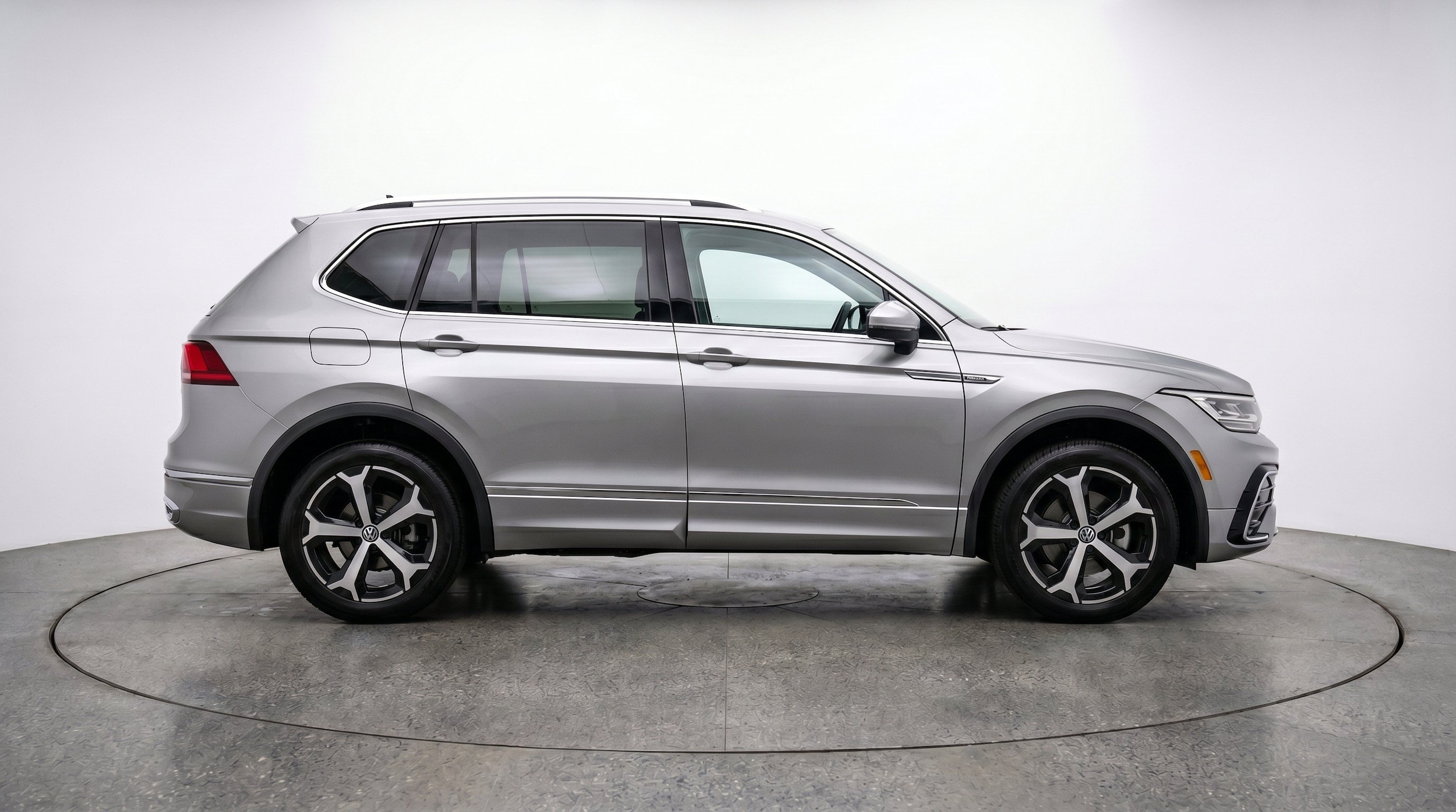 Thumbnail: 2026 Volkswagen Tiguan - 11