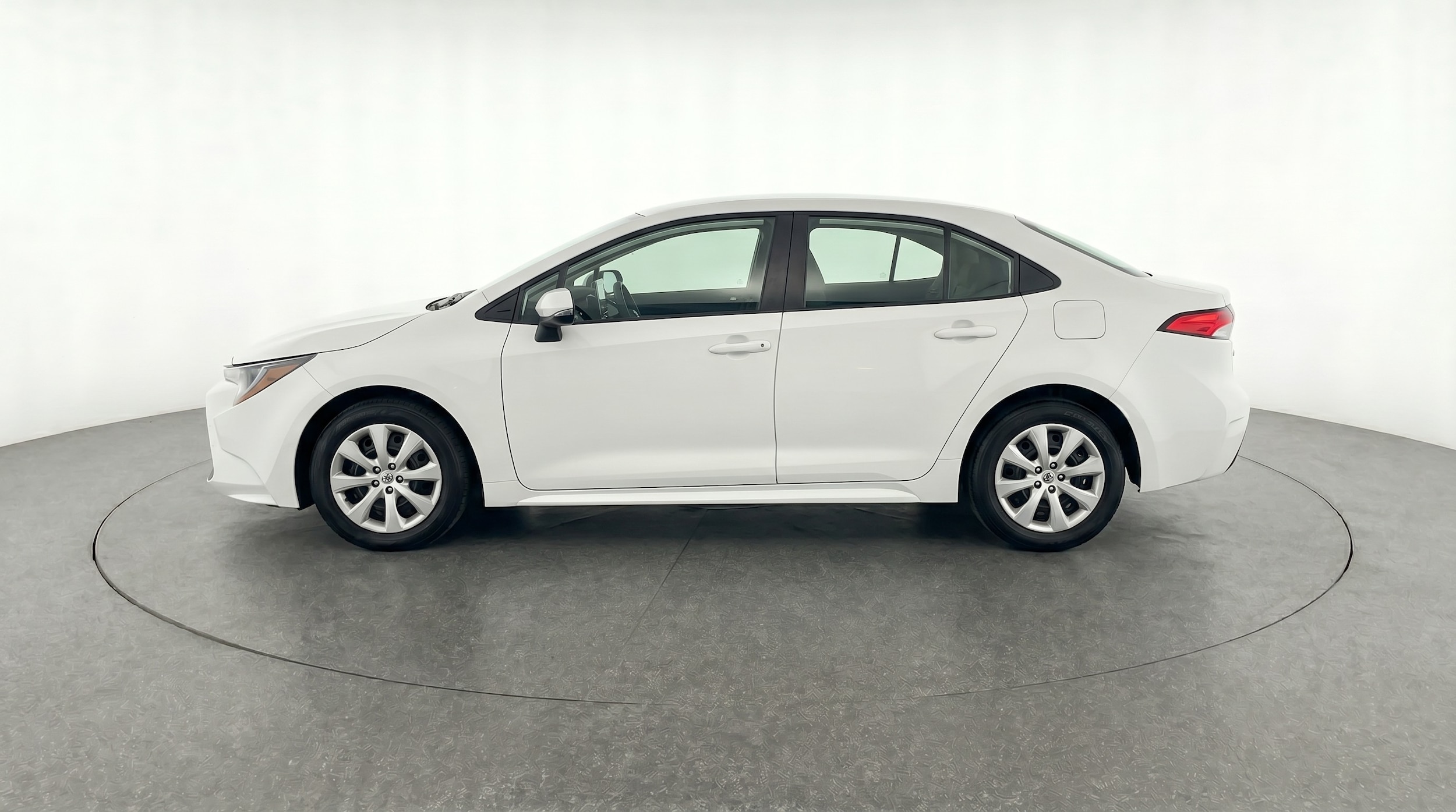Thumbnail: 2025 Toyota Corolla - 4