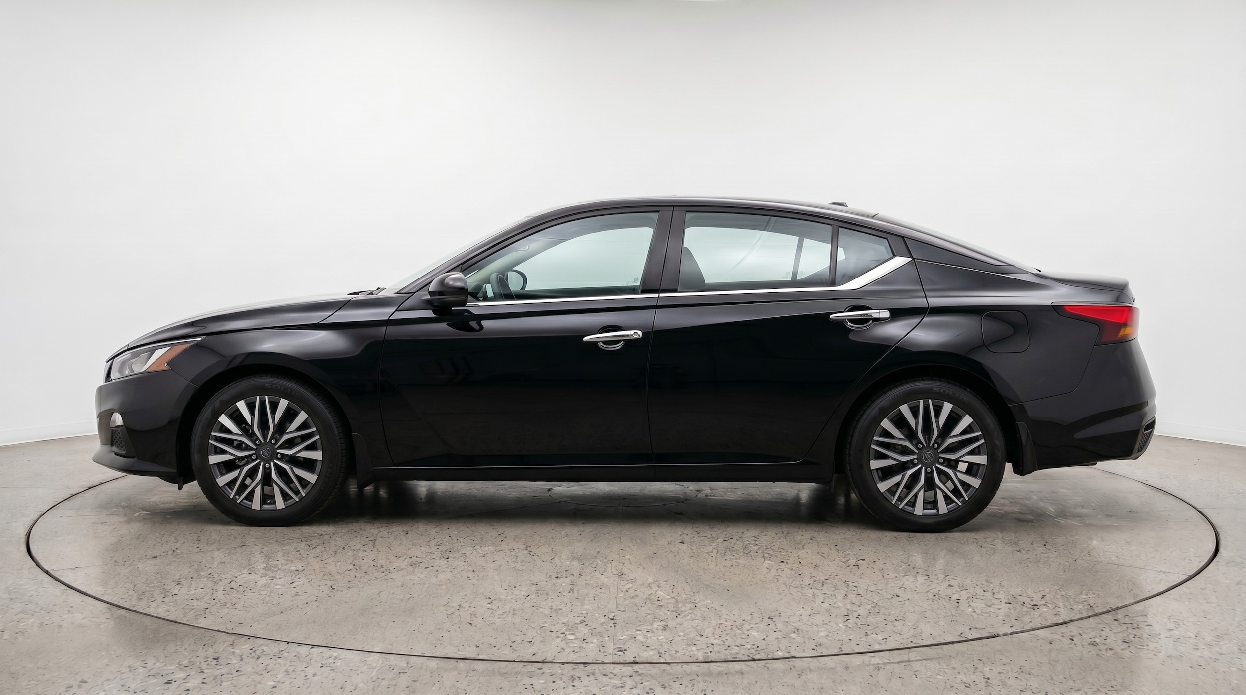 Thumbnail: 2025 Nissan Altima - 4