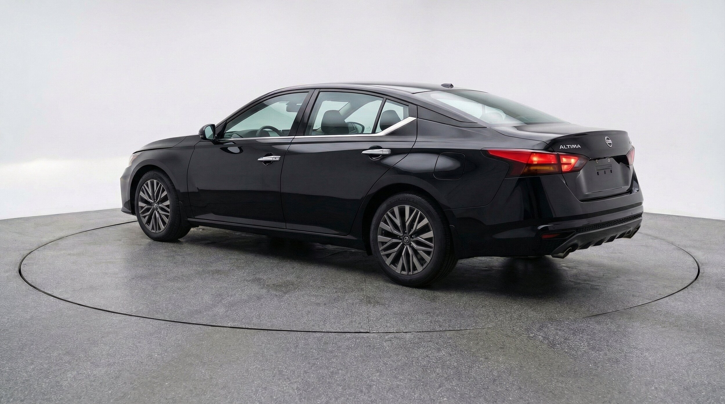Thumbnail: 2025 Nissan Altima - 6