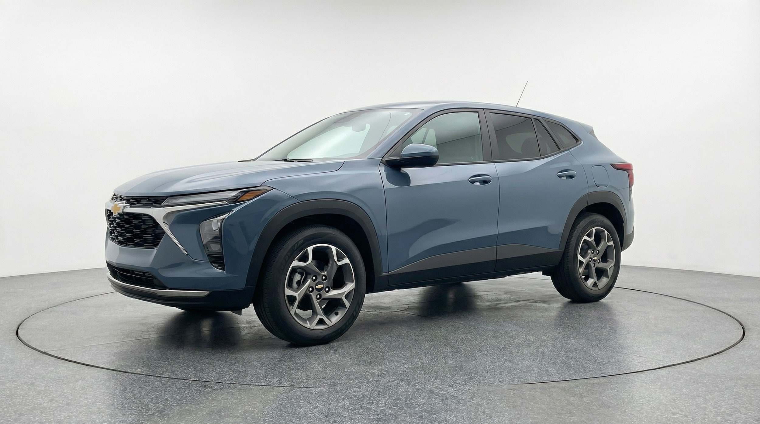 Thumbnail: 2025 Chevrolet Trax - 3