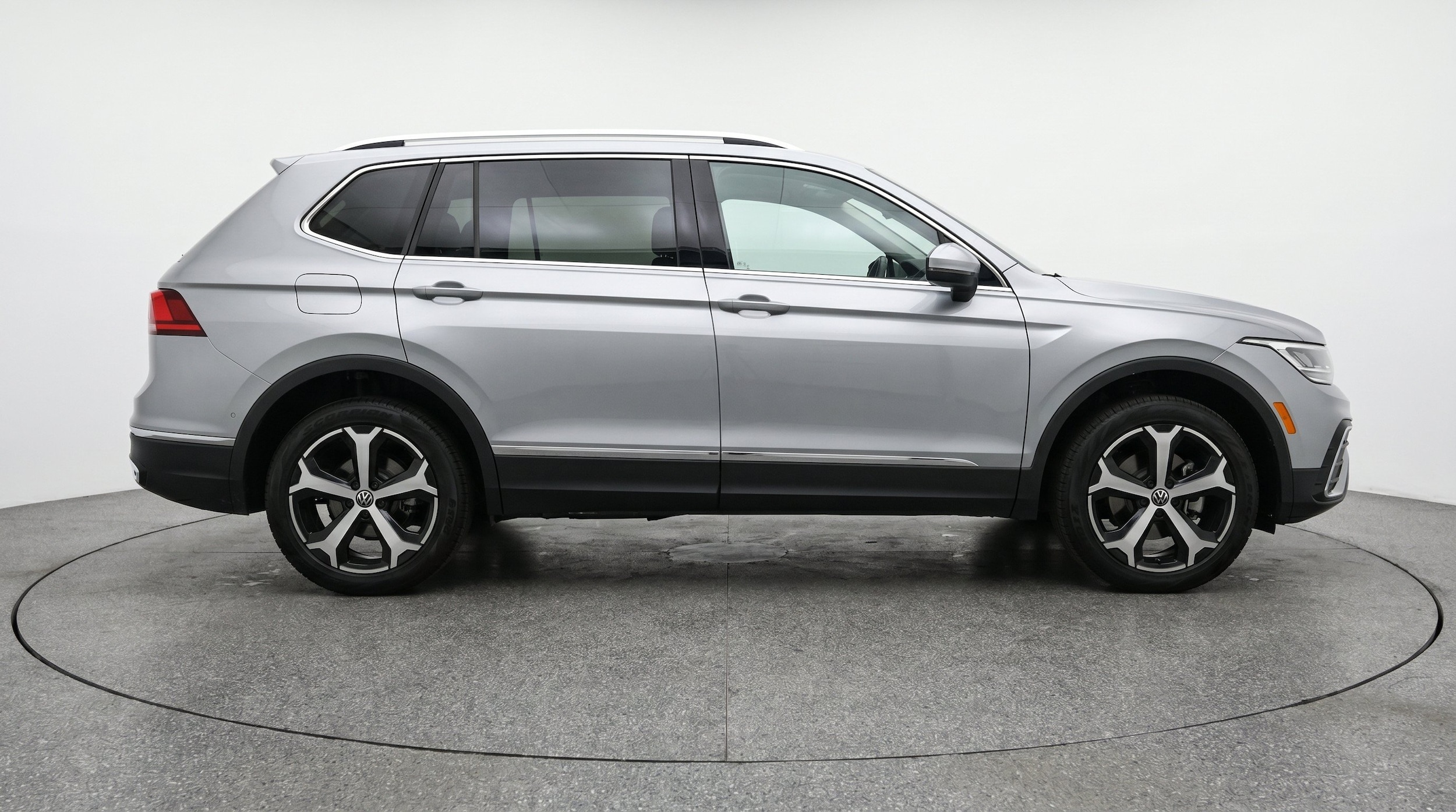 Thumbnail: 2026 Volkswagen Tiguan - 11