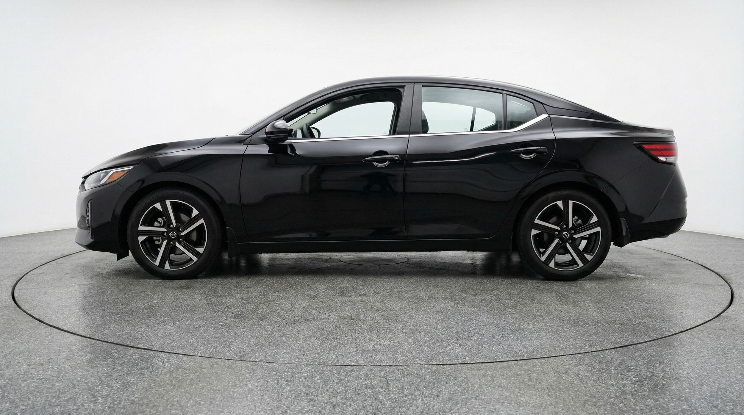 Thumbnail: 2025 Nissan Sentra - 4