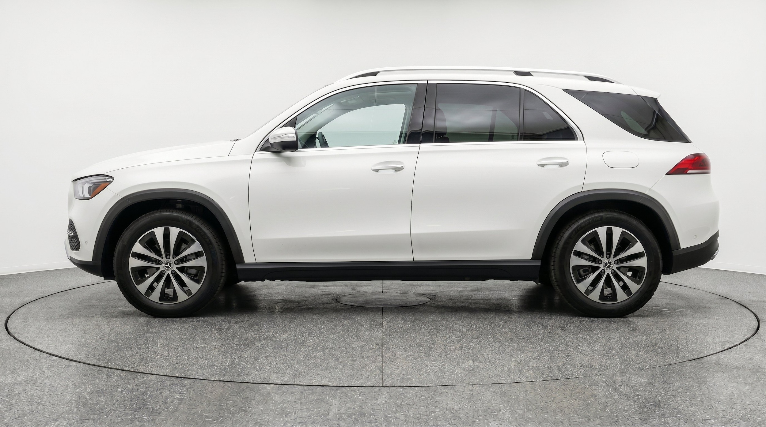 Thumbnail: 2026 Mercedes-Benz GLE - 5