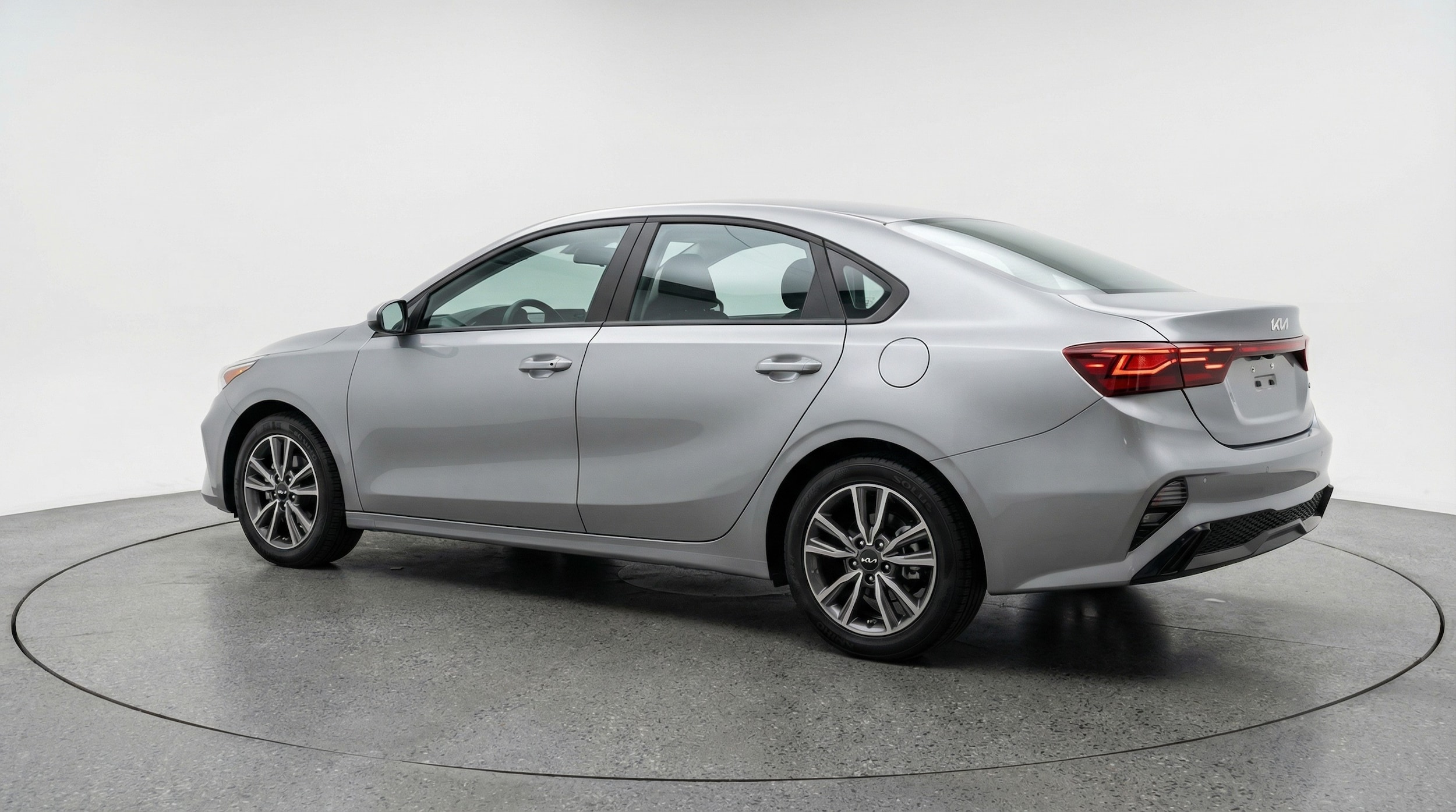 Thumbnail: 2024 Kia Forte - 5