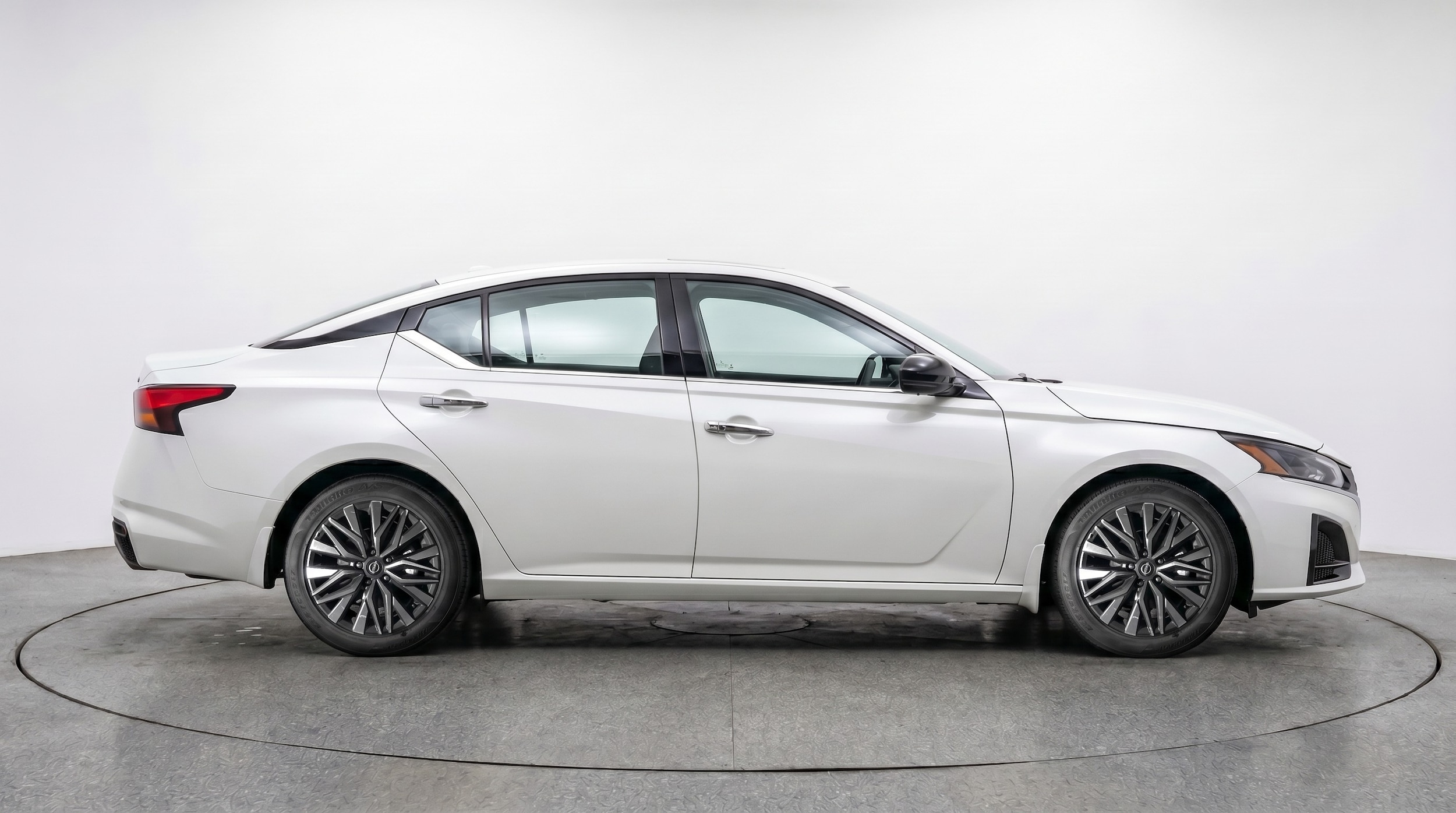 Thumbnail: 2025 Nissan Altima - 8