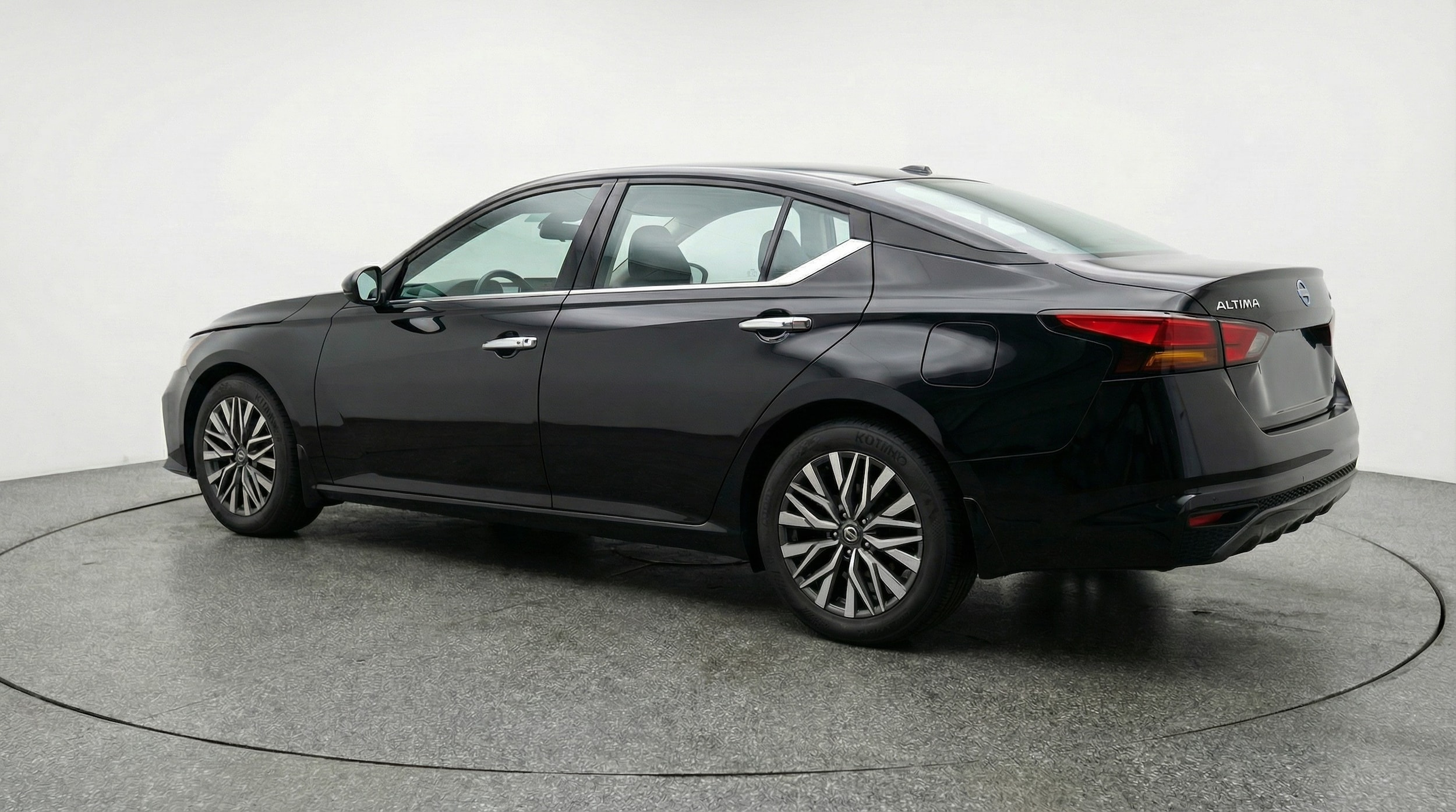 Thumbnail: 2025 Nissan Altima - 5