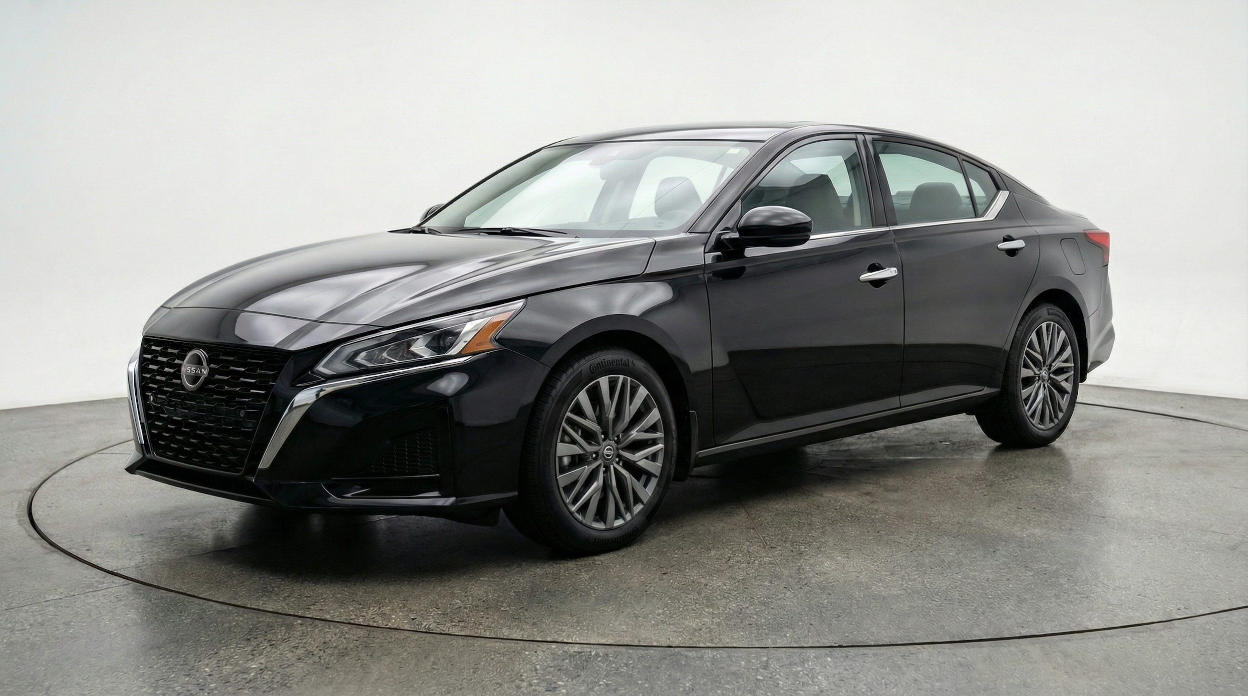 Thumbnail: 2025 Nissan Altima - 3