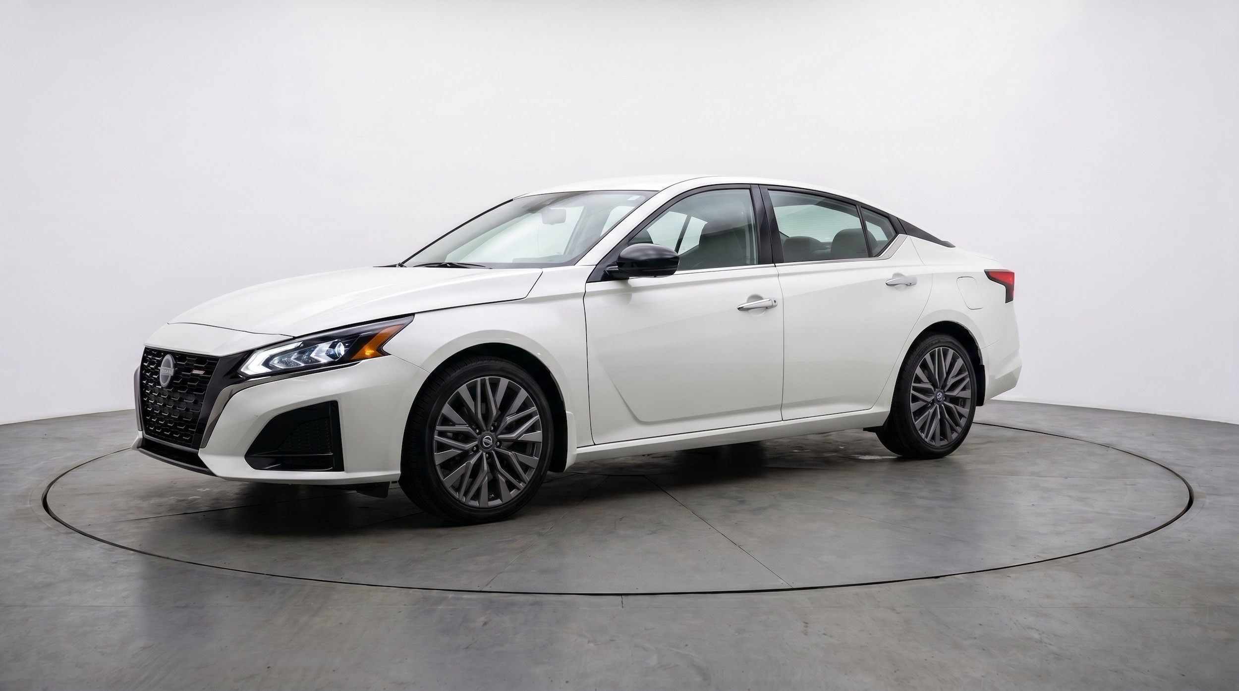 Thumbnail: 2025 Nissan Altima - 3