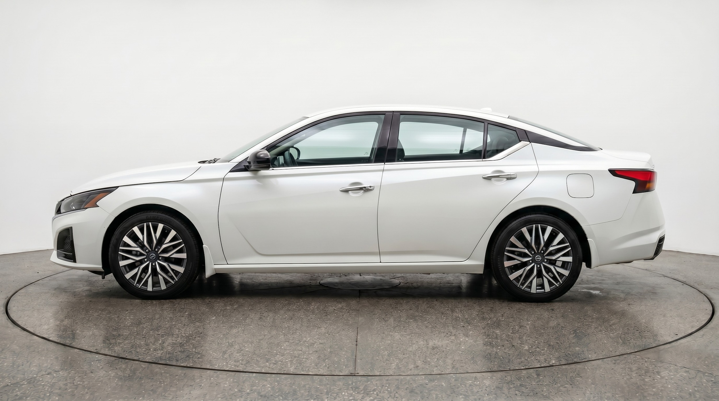 Thumbnail: 2025 Nissan Altima - 4