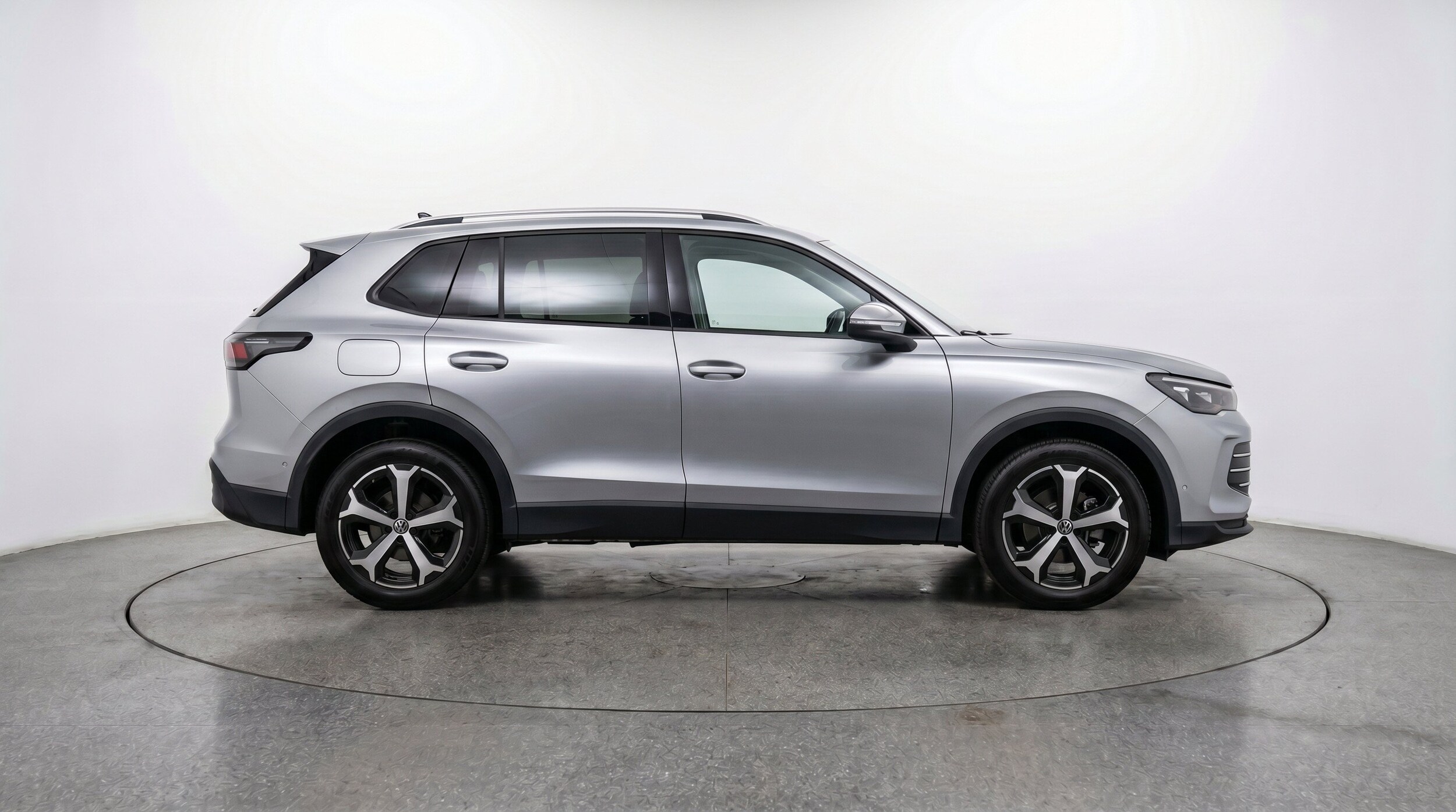 Thumbnail: 2026 Volkswagen Tiguan - 10