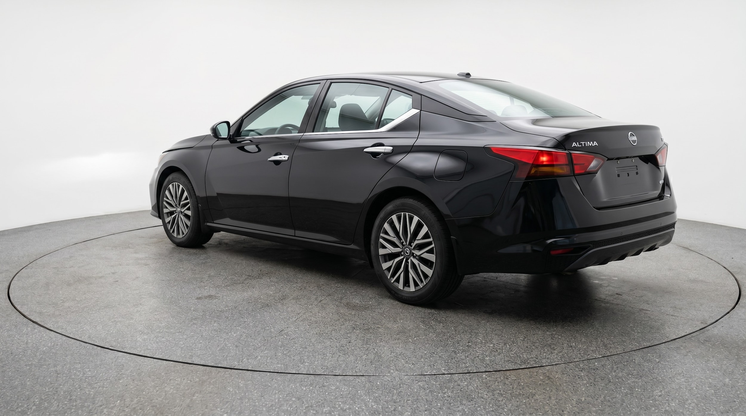 Thumbnail: 2025 Nissan Altima - 5