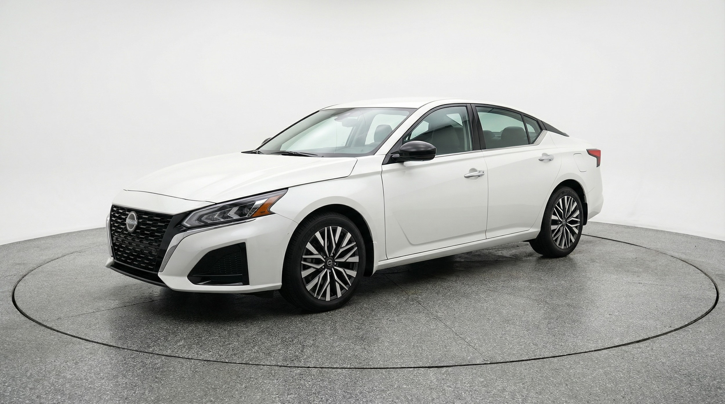 Thumbnail: 2025 Nissan Altima - 3